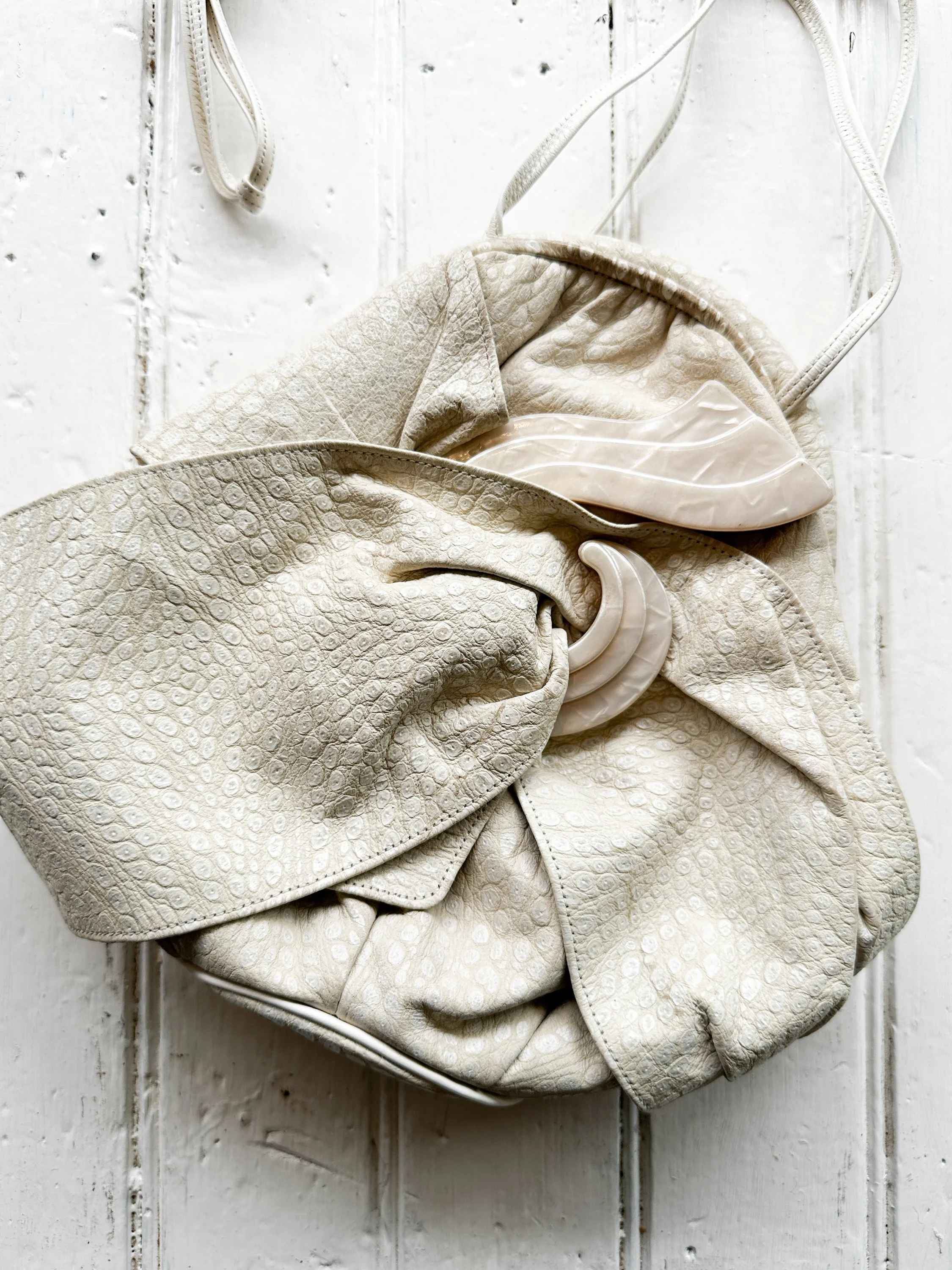 creme crossbody (2 of 4).jpg