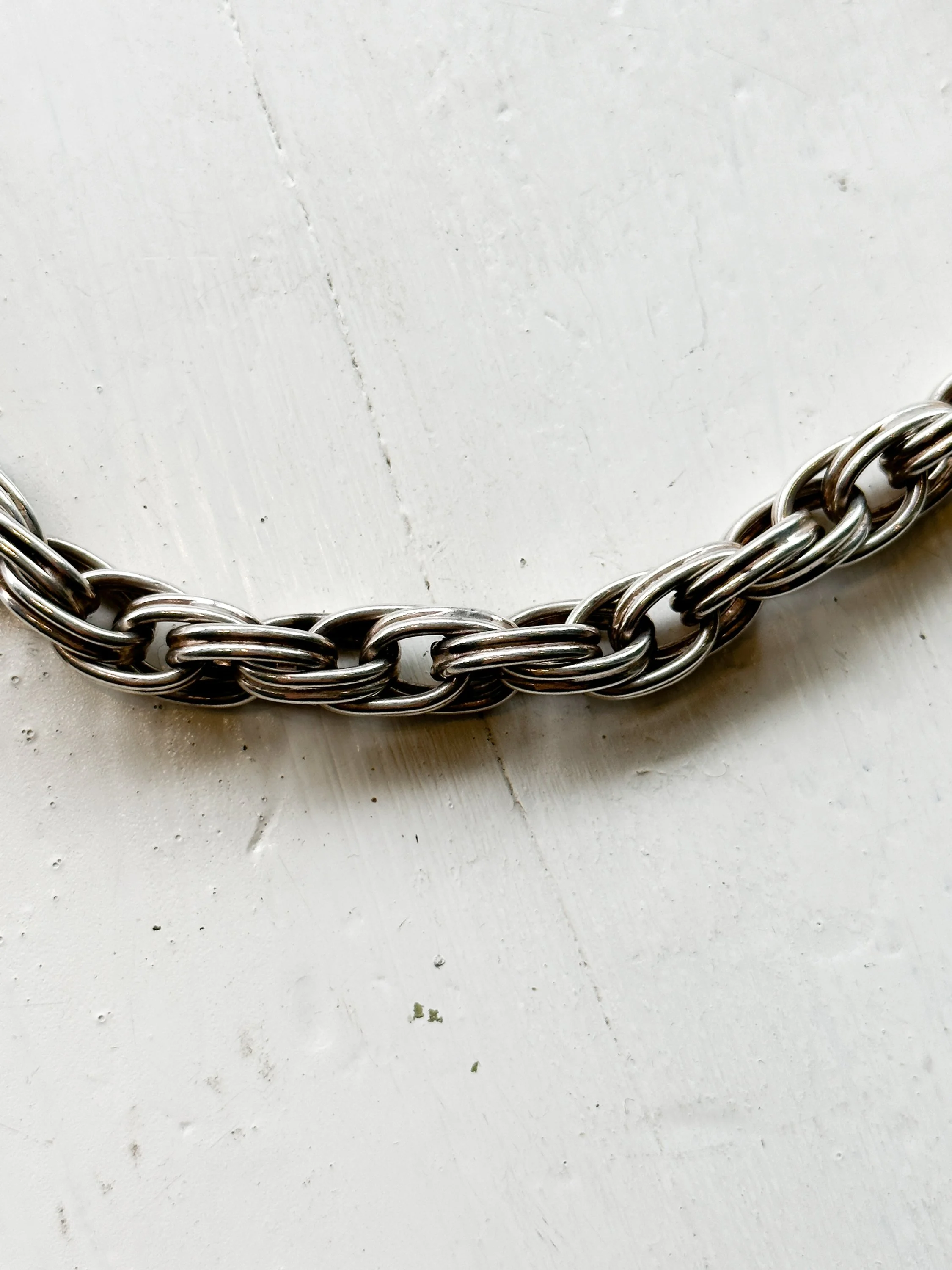 chunky silver chain (2 of 3).jpg
