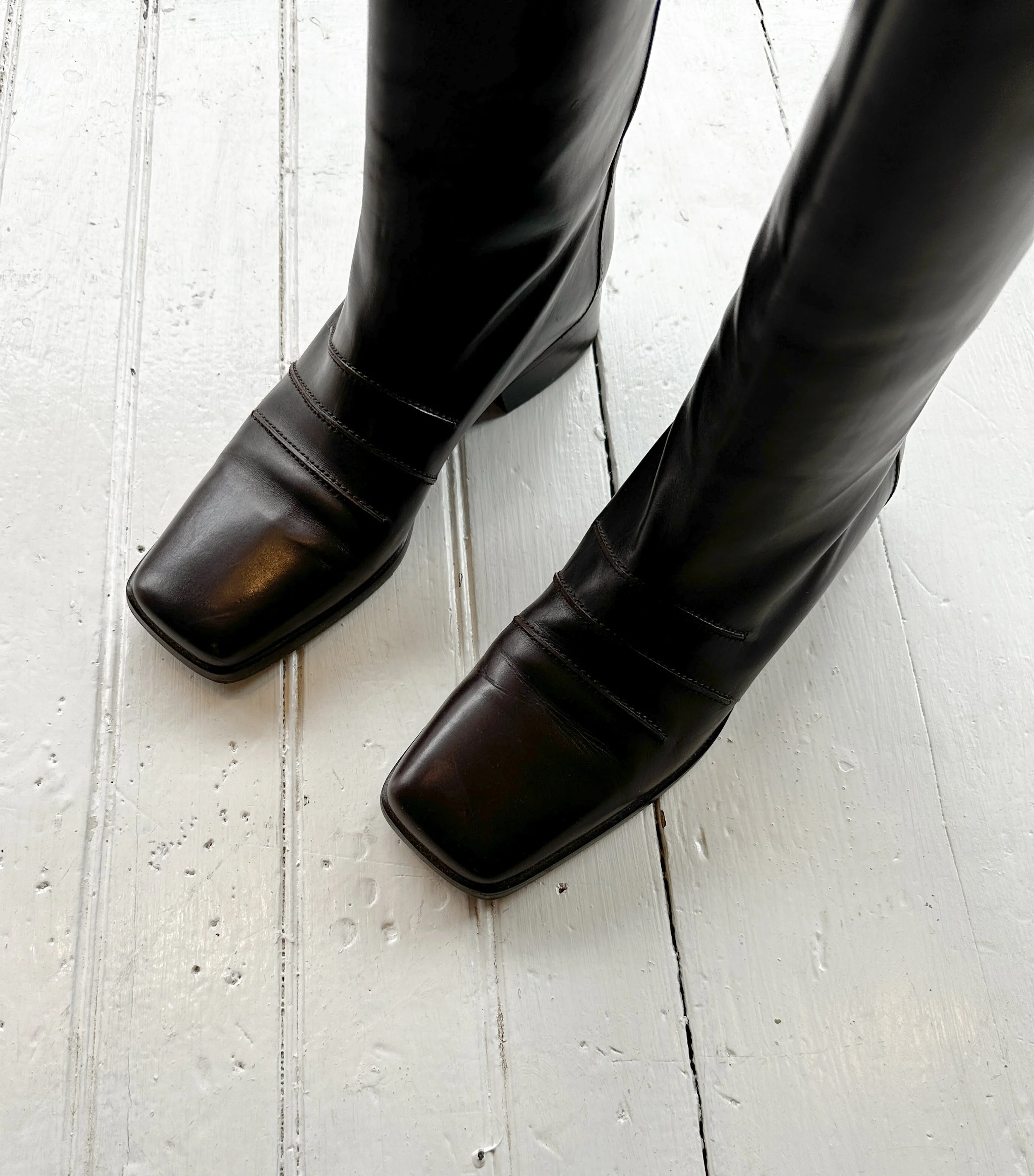 Vintage Classic Black Leather Bally boots made in Italy Bally boots for Women | Buy or Sell your Designer shoes  main image 2