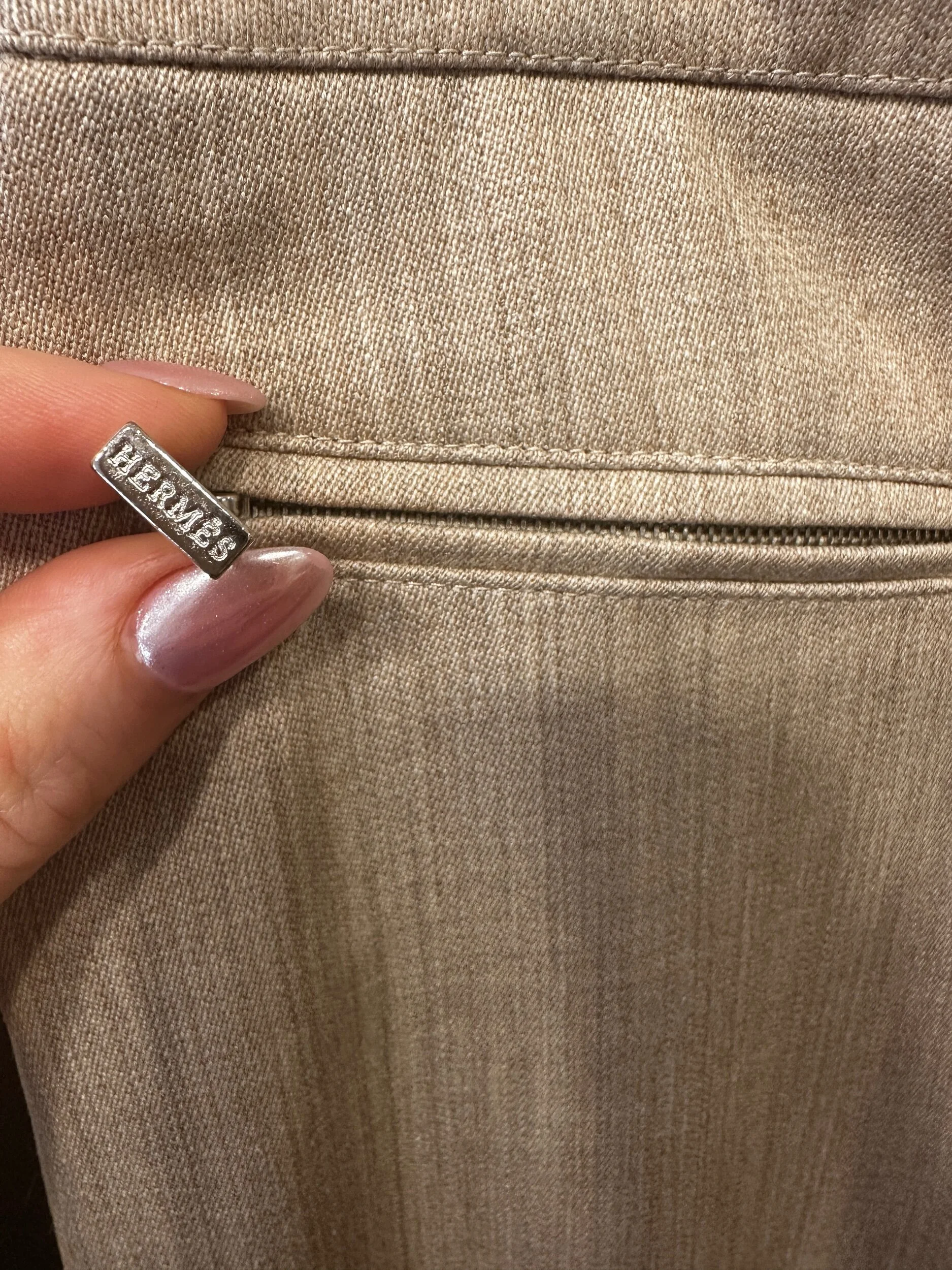 12F7CB65-ADE2-4704-8847-3C3772C9B13F