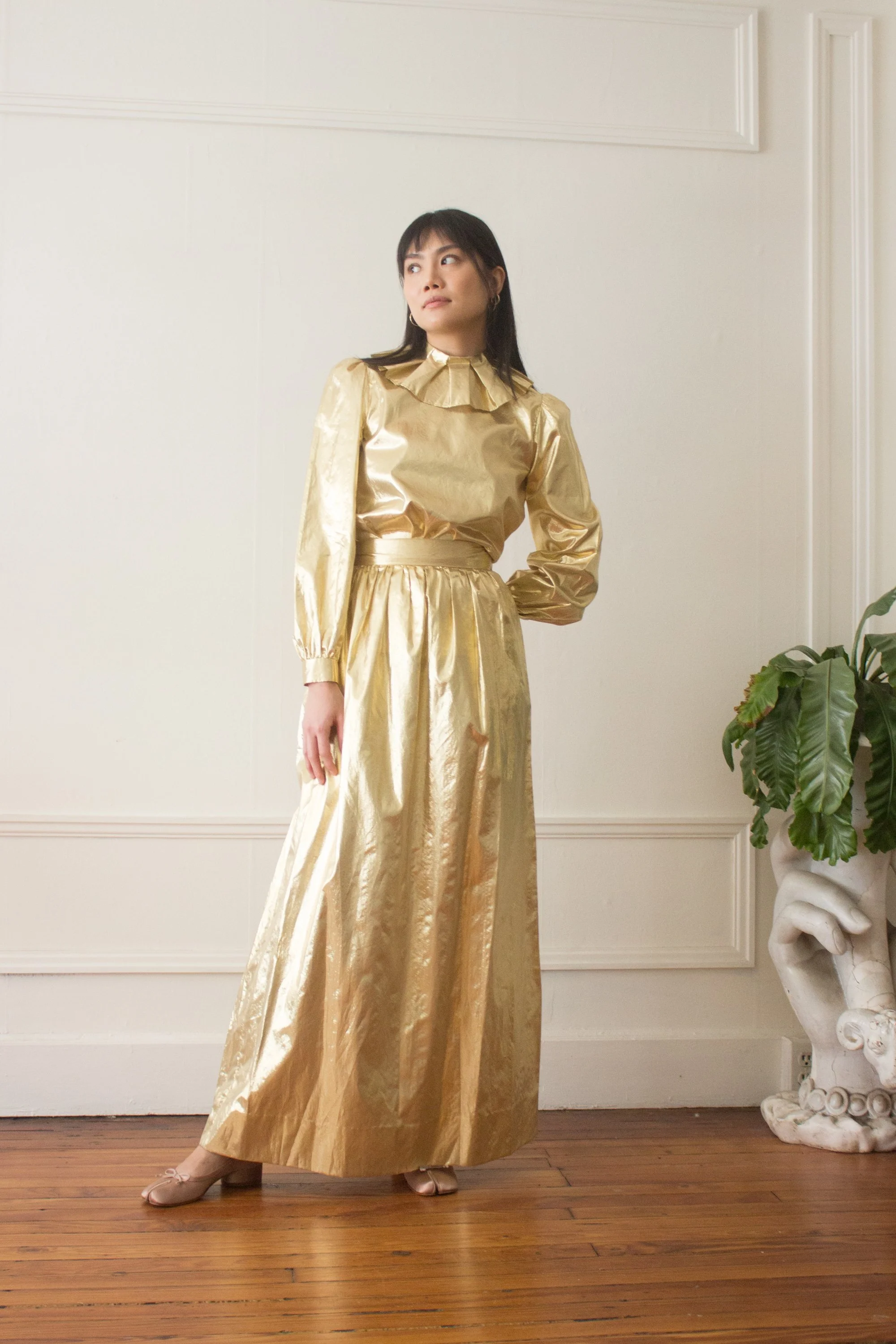 gold set (3 of 10).jpg