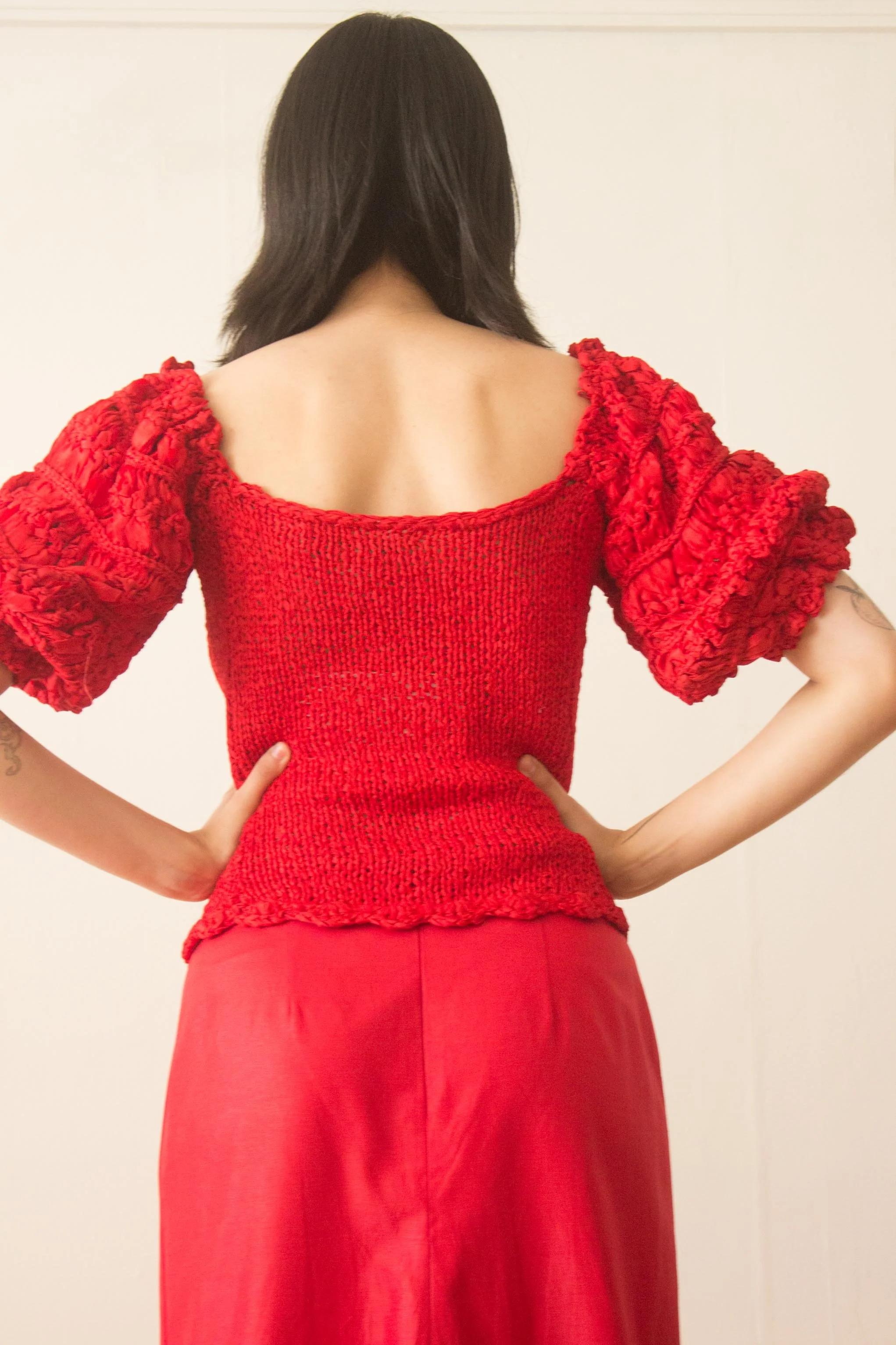 red puff sleeve (9 of 12).jpg
