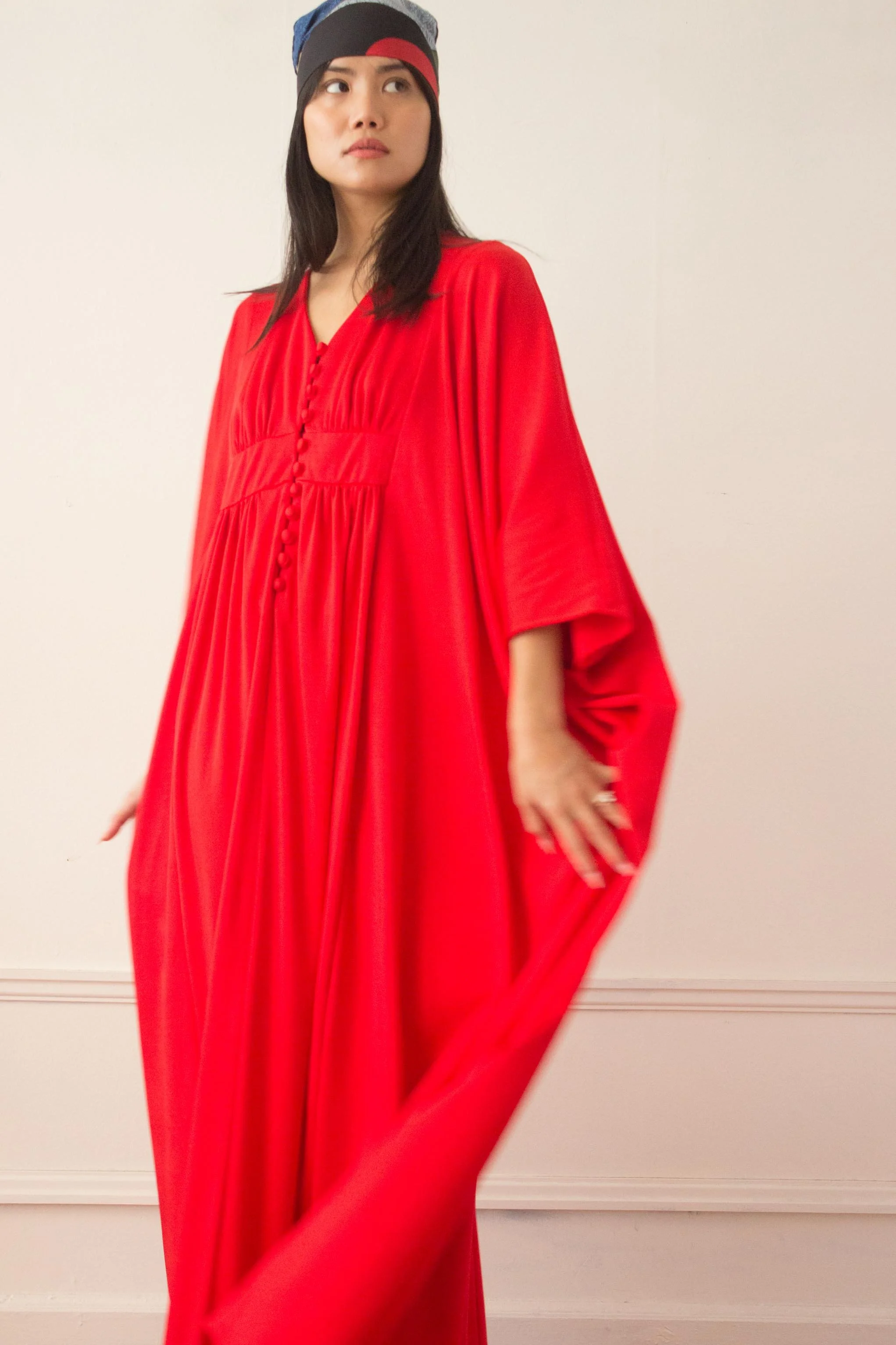 red kaftan (3 of 6).jpg
