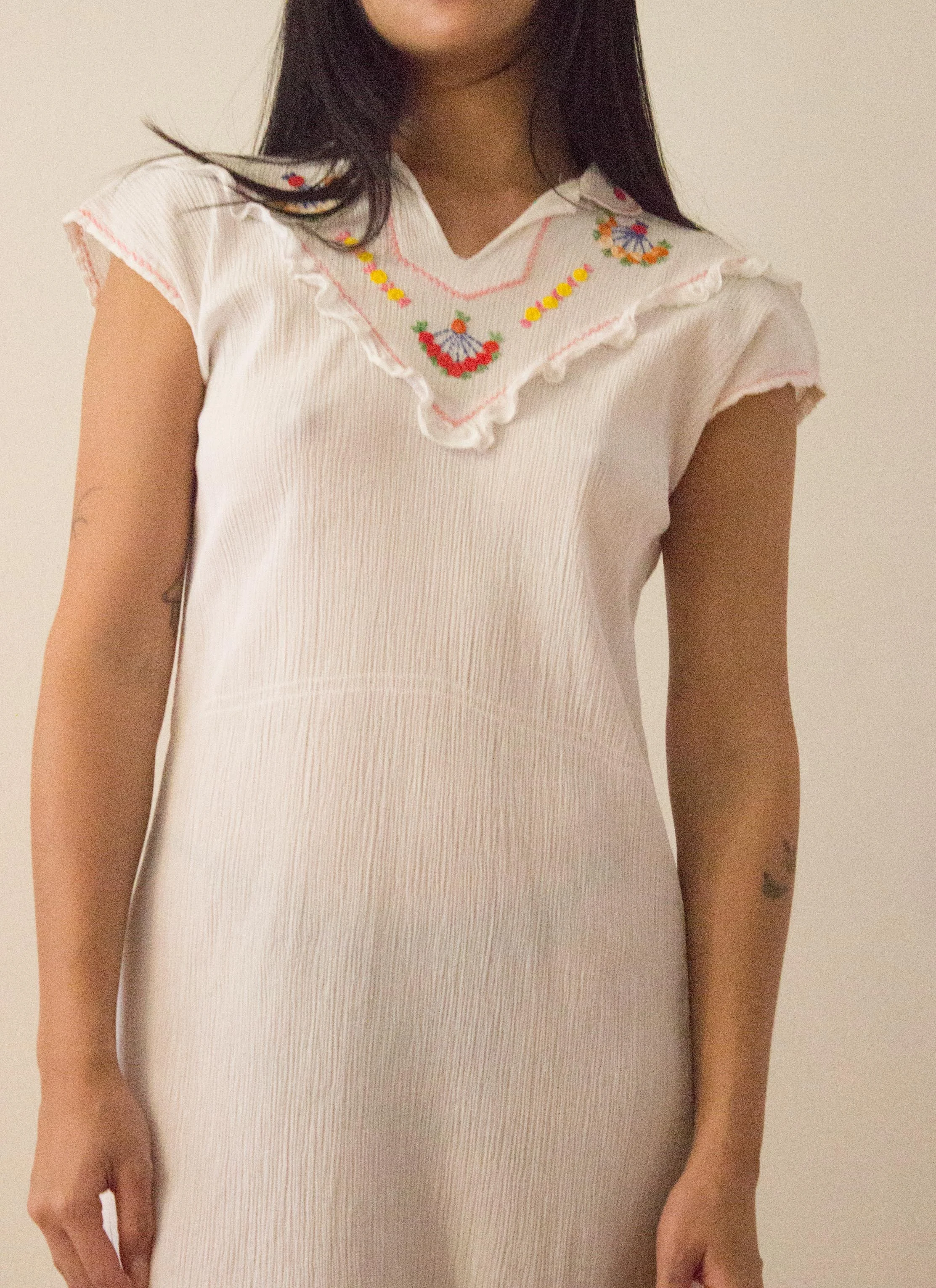 embroidered dress (5 of 7).jpg