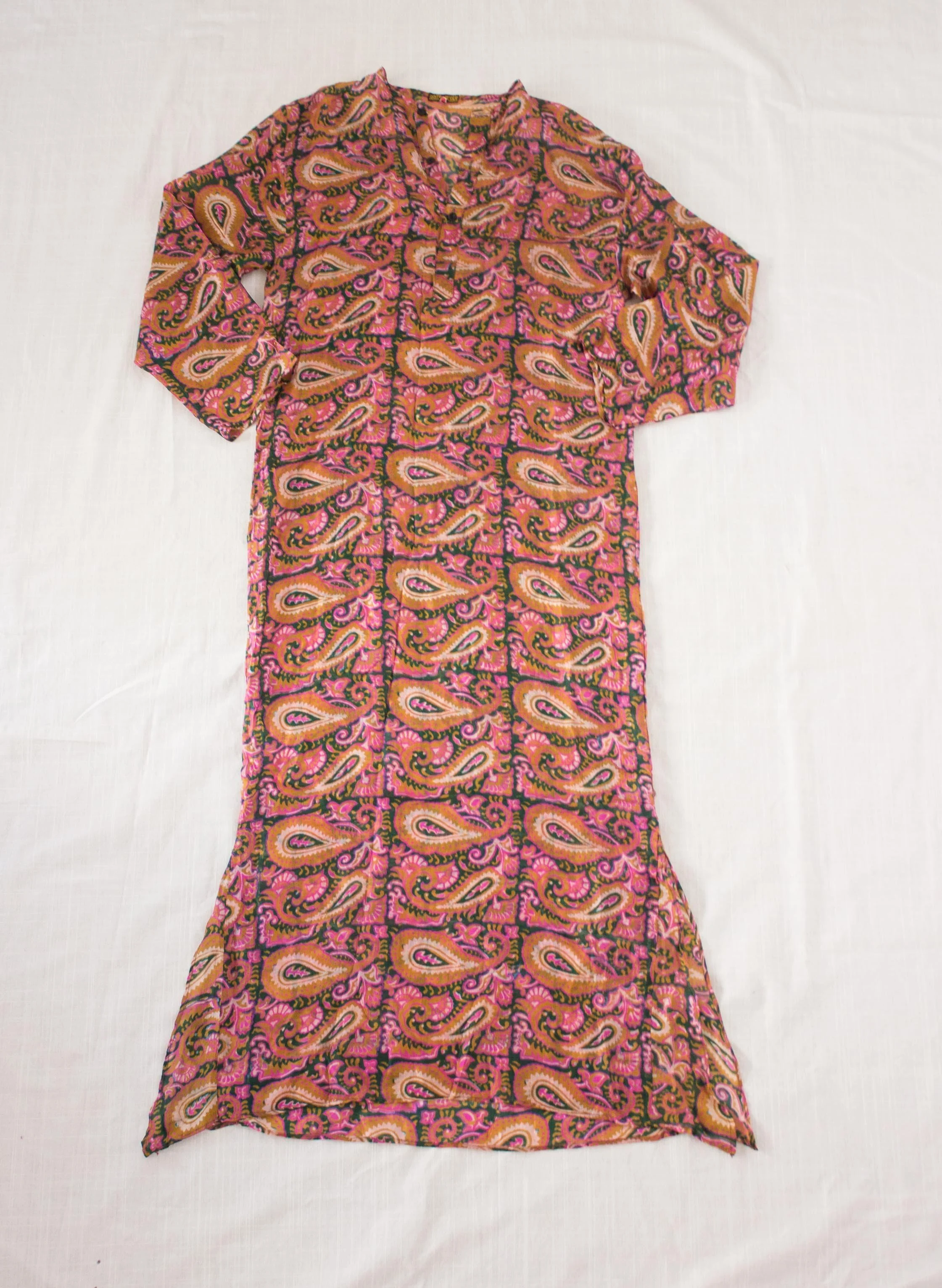 silk kaftan (2 of 5).jpg