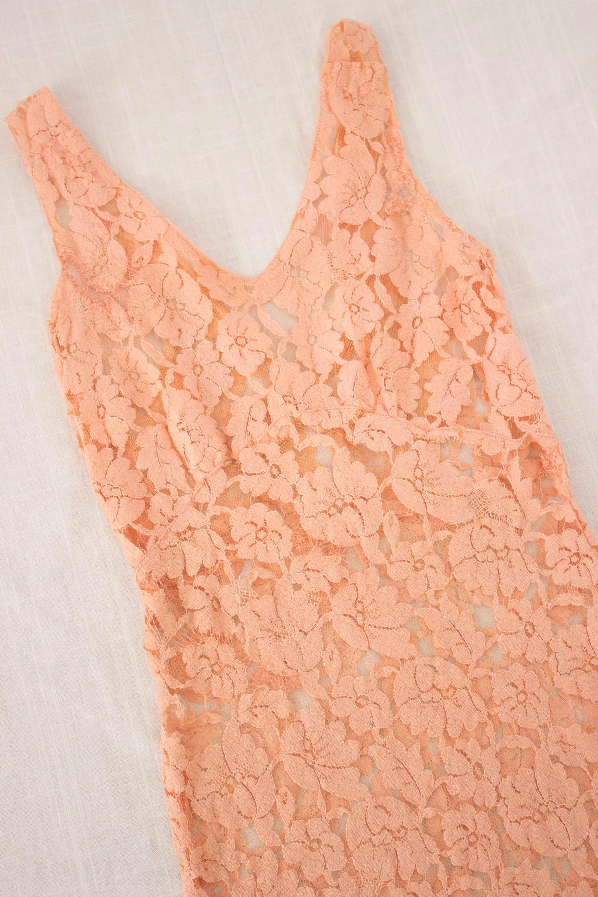 peach lace (2 of 3).jpg