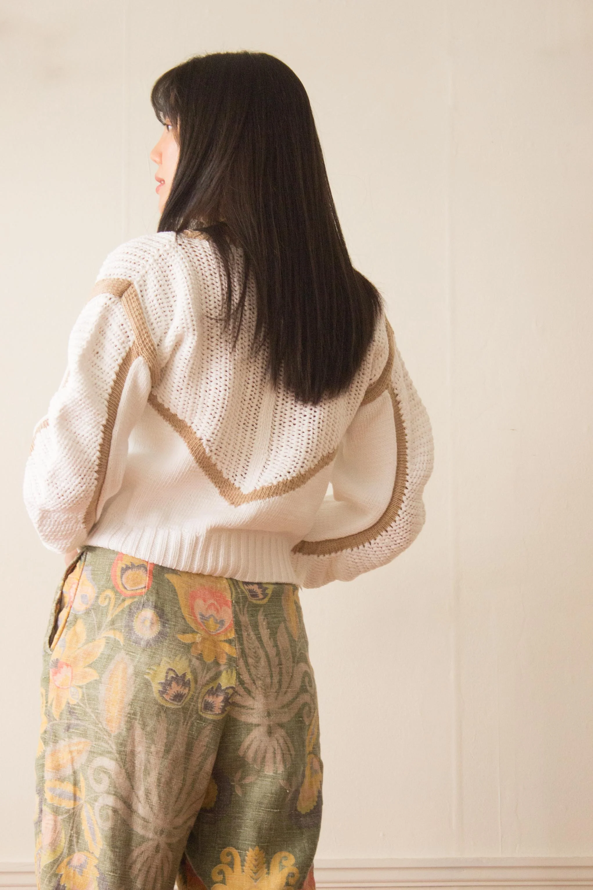 shorts and white with white bag (3 of 5).jpg