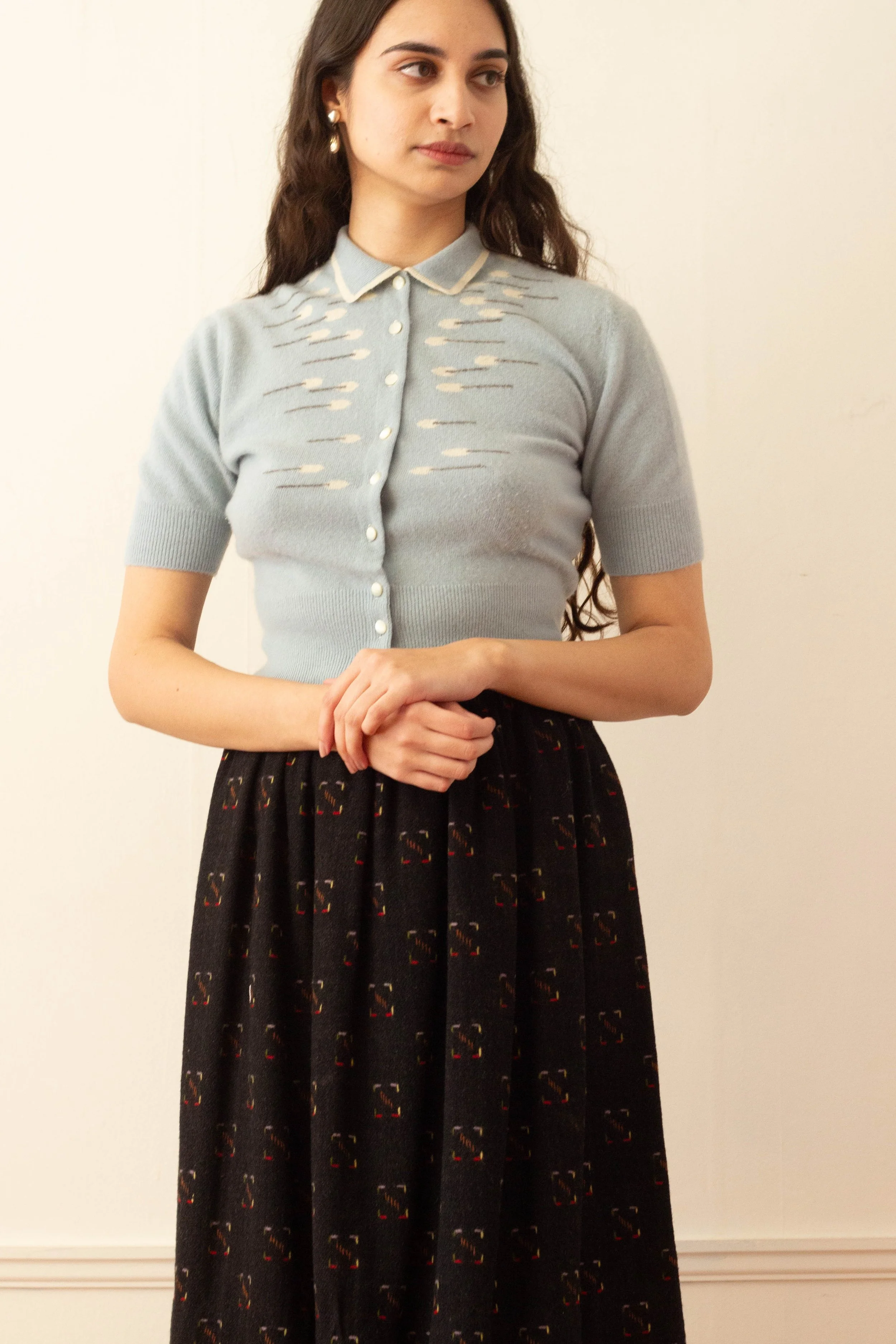 cashmere and skirt (2 of 5).jpg