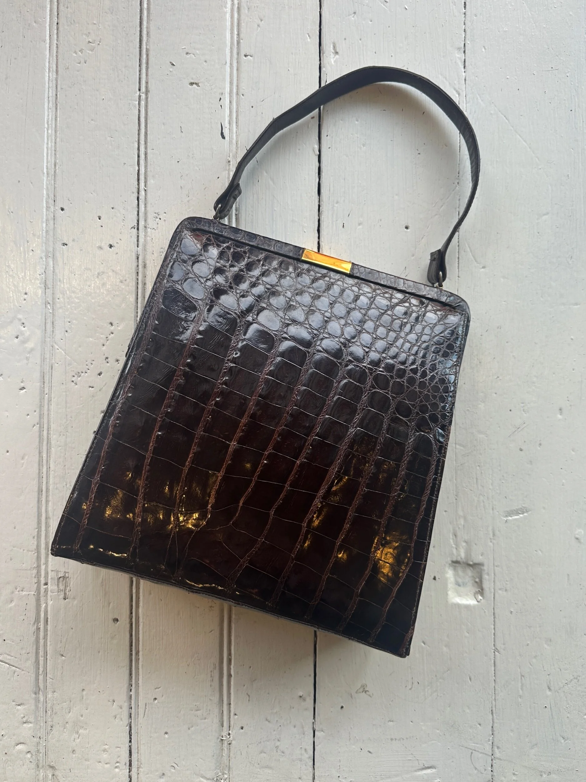 93AAE9DF-BAA6-481E-8790-7402EBB35F80