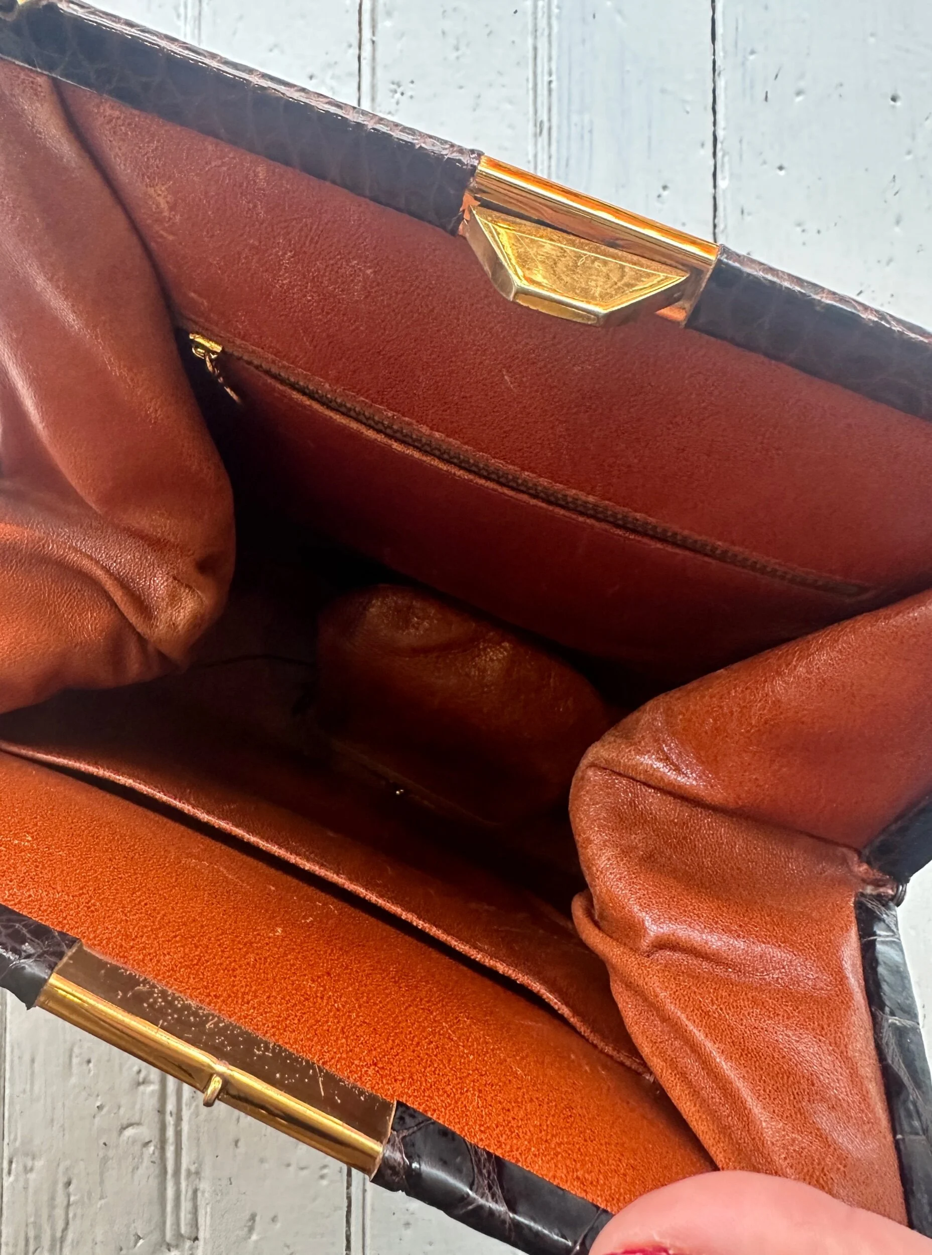 A24C220B-34CC-4F62-8A51-2DD2E4E7A8A6