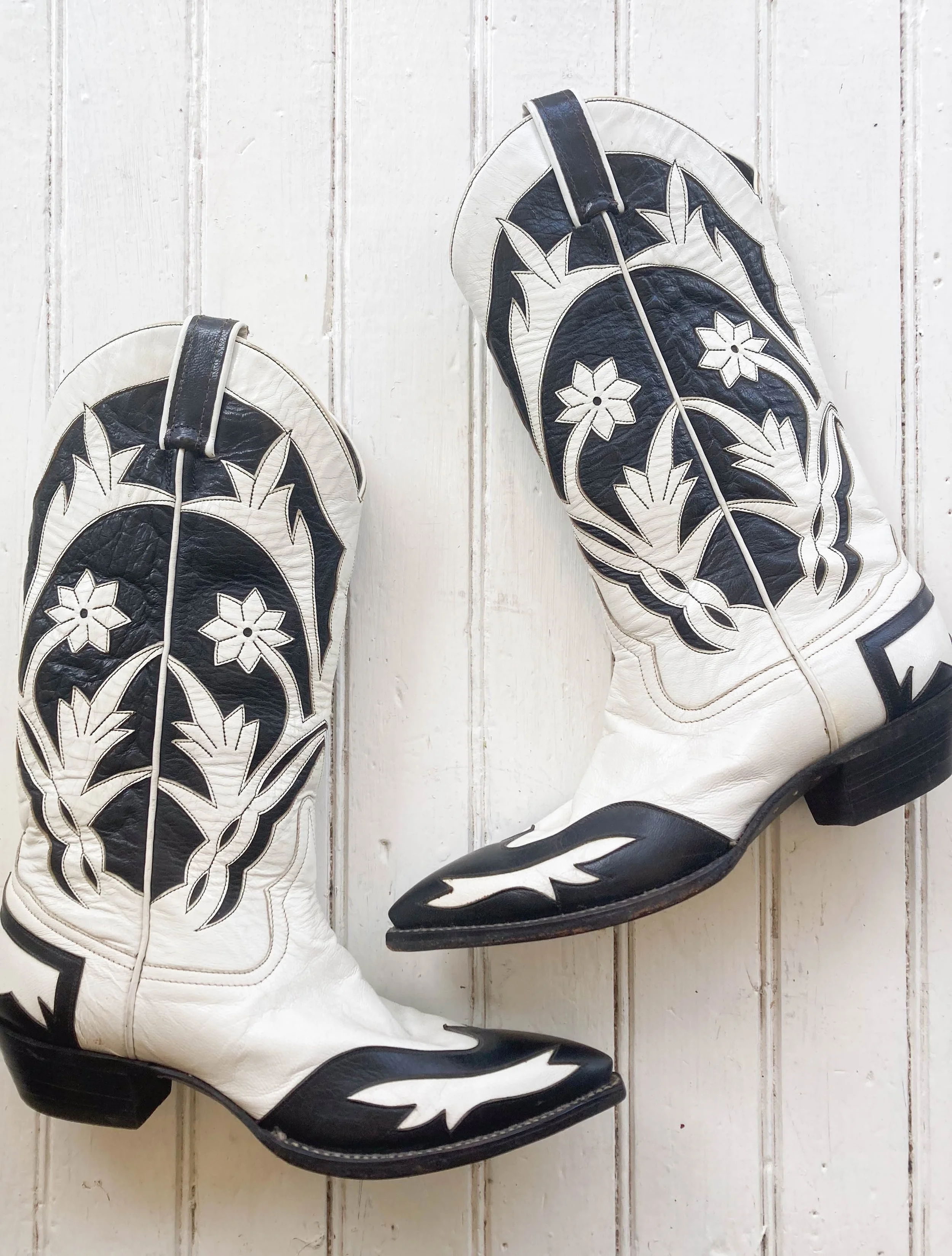 bw boot (1 of 1).jpg