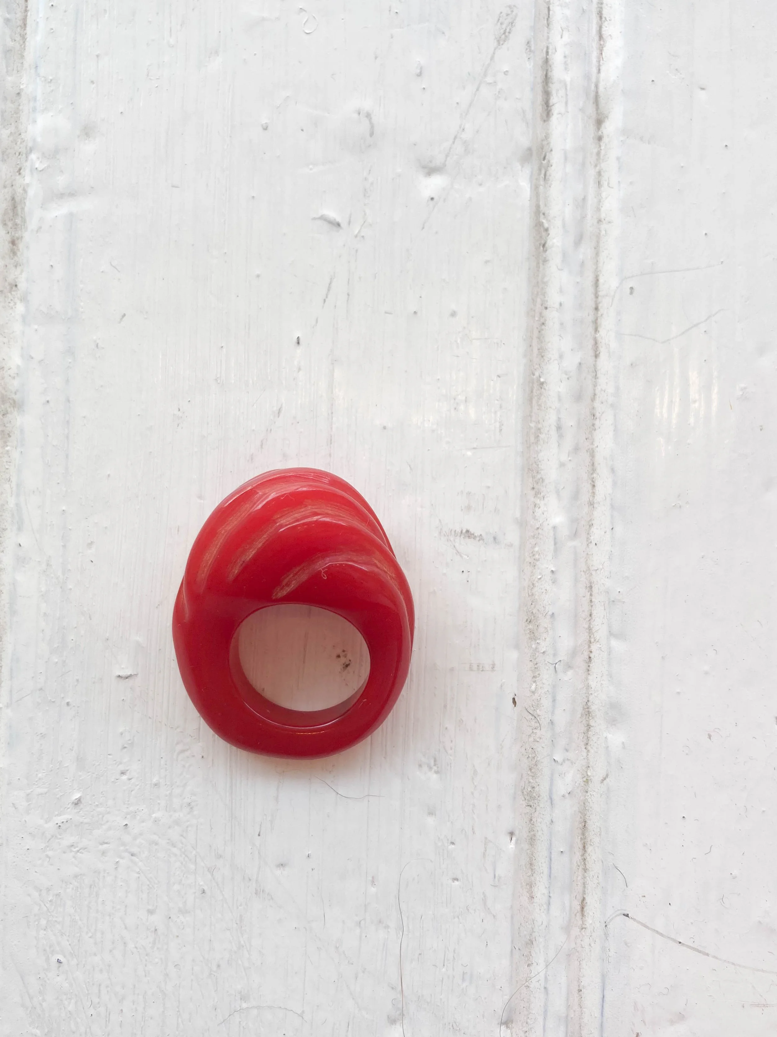 bakelite red ring (1 of 3).jpg
