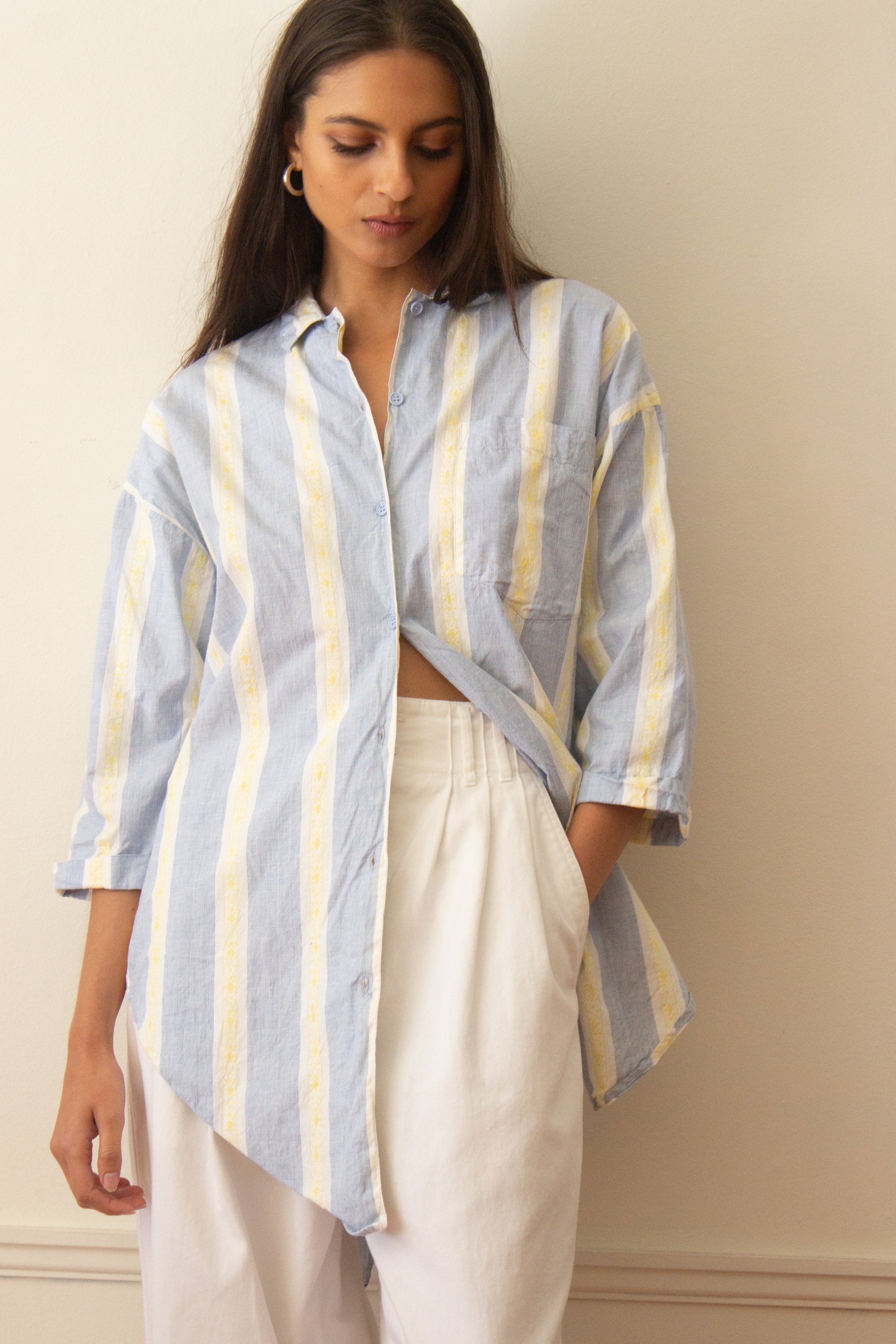 split hem shirt (1 of 4).jpg