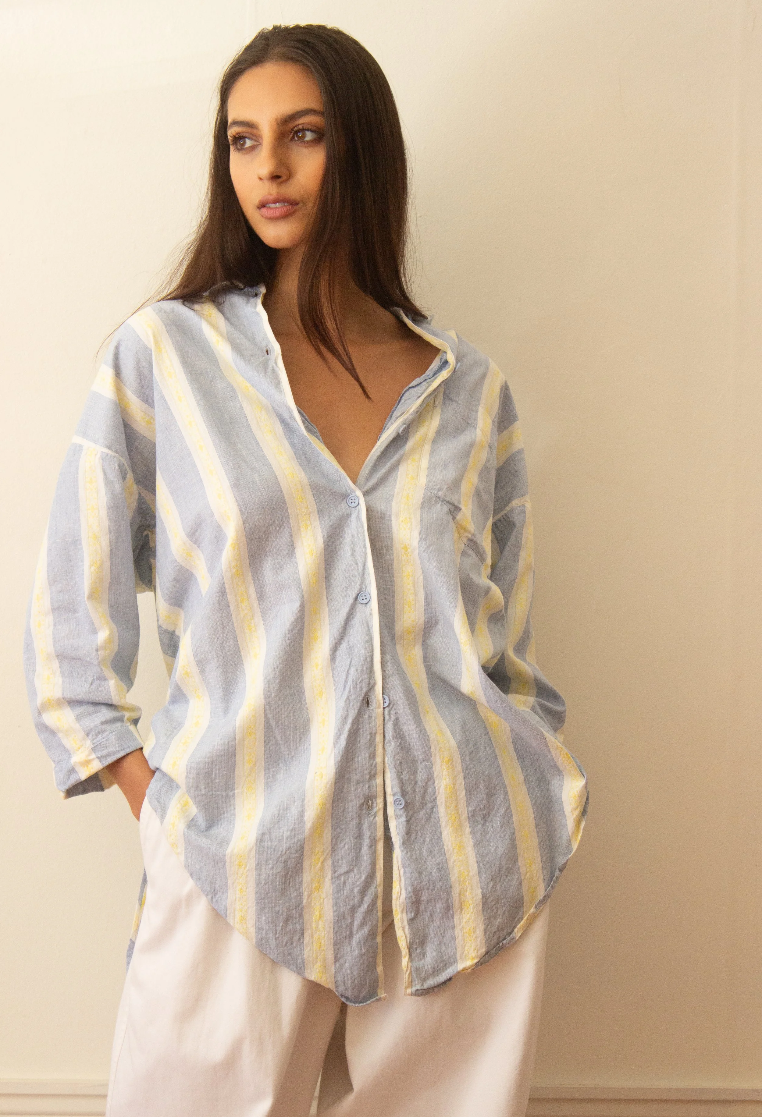 split hem shirt (3 of 4).jpg
