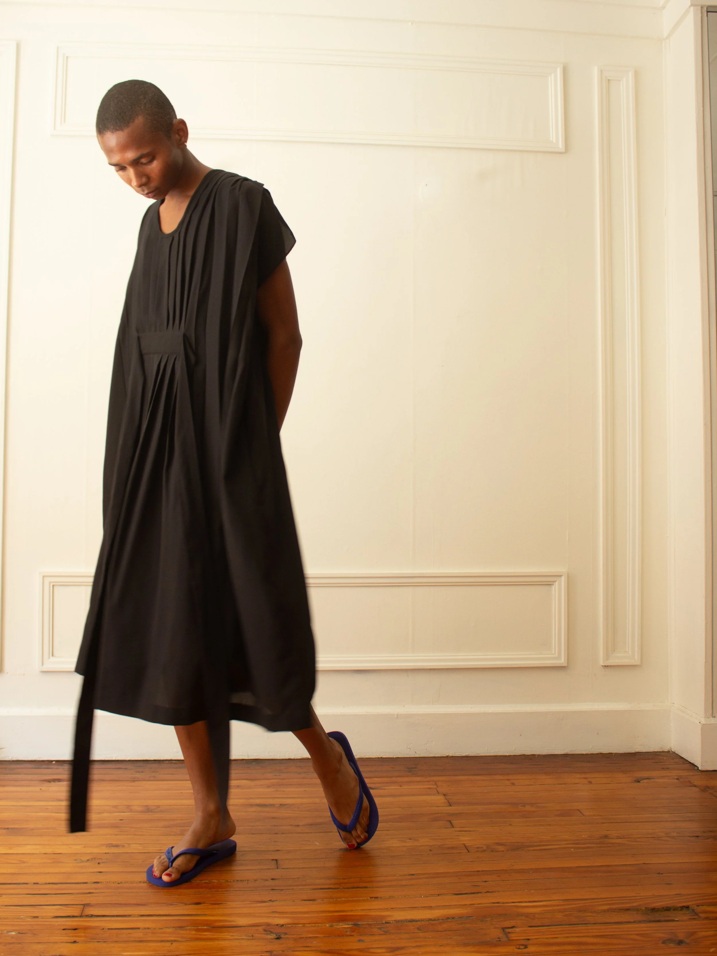 pleated kaftan (3 of 7).jpg