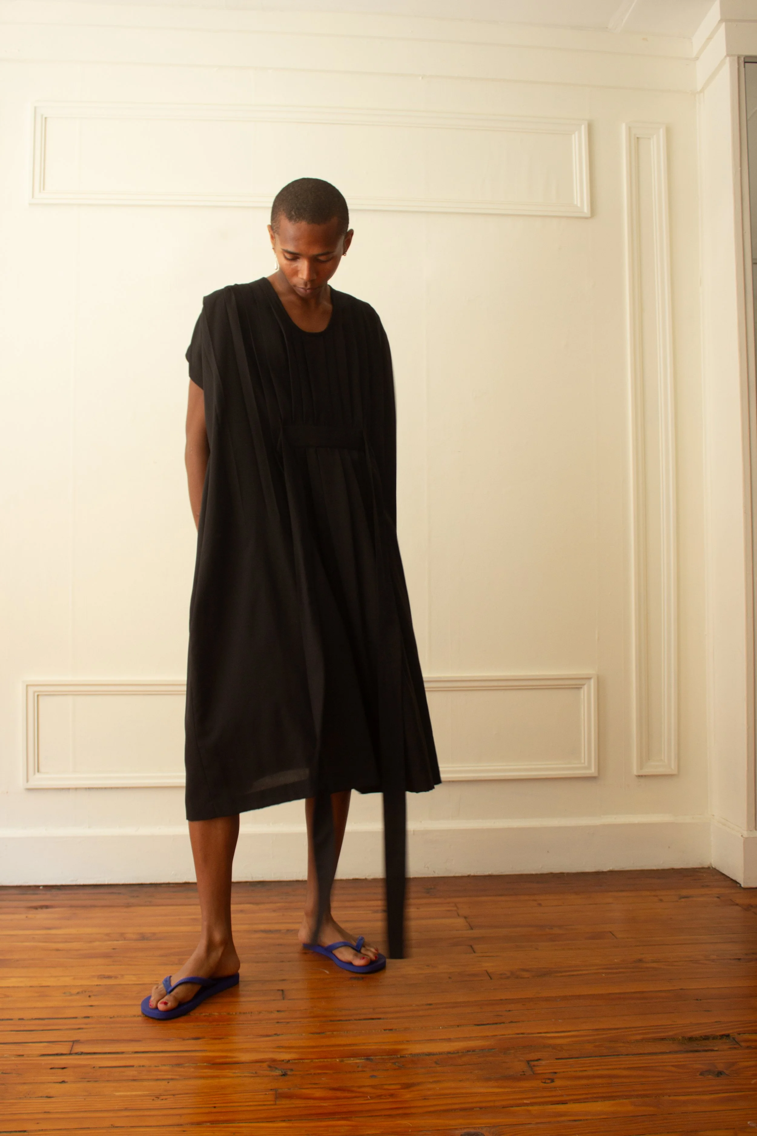 pleated kaftan (4 of 7).jpg