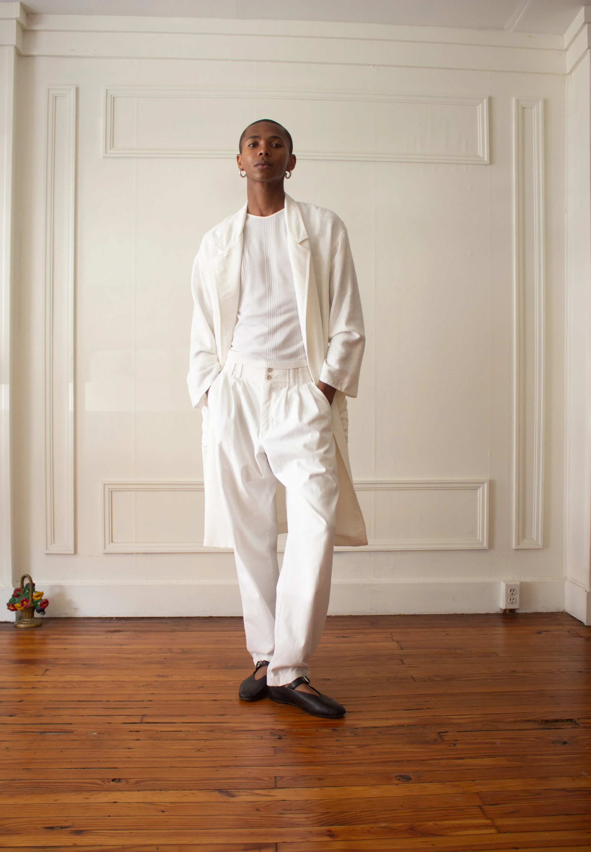 1980s Liz Claiborne White Cotton Pleated Summer Trousers