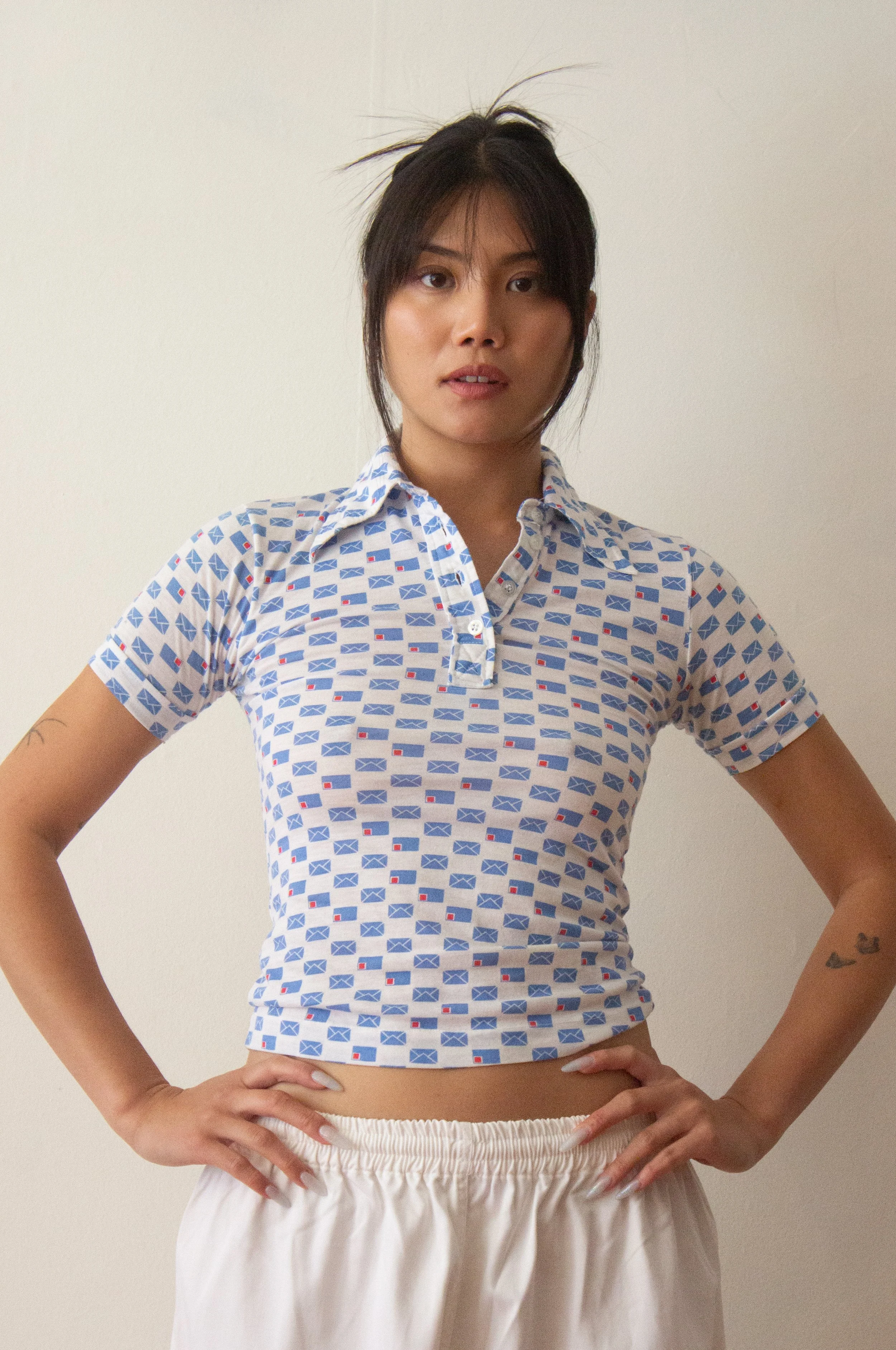 envelope tee (2 of 4).jpg