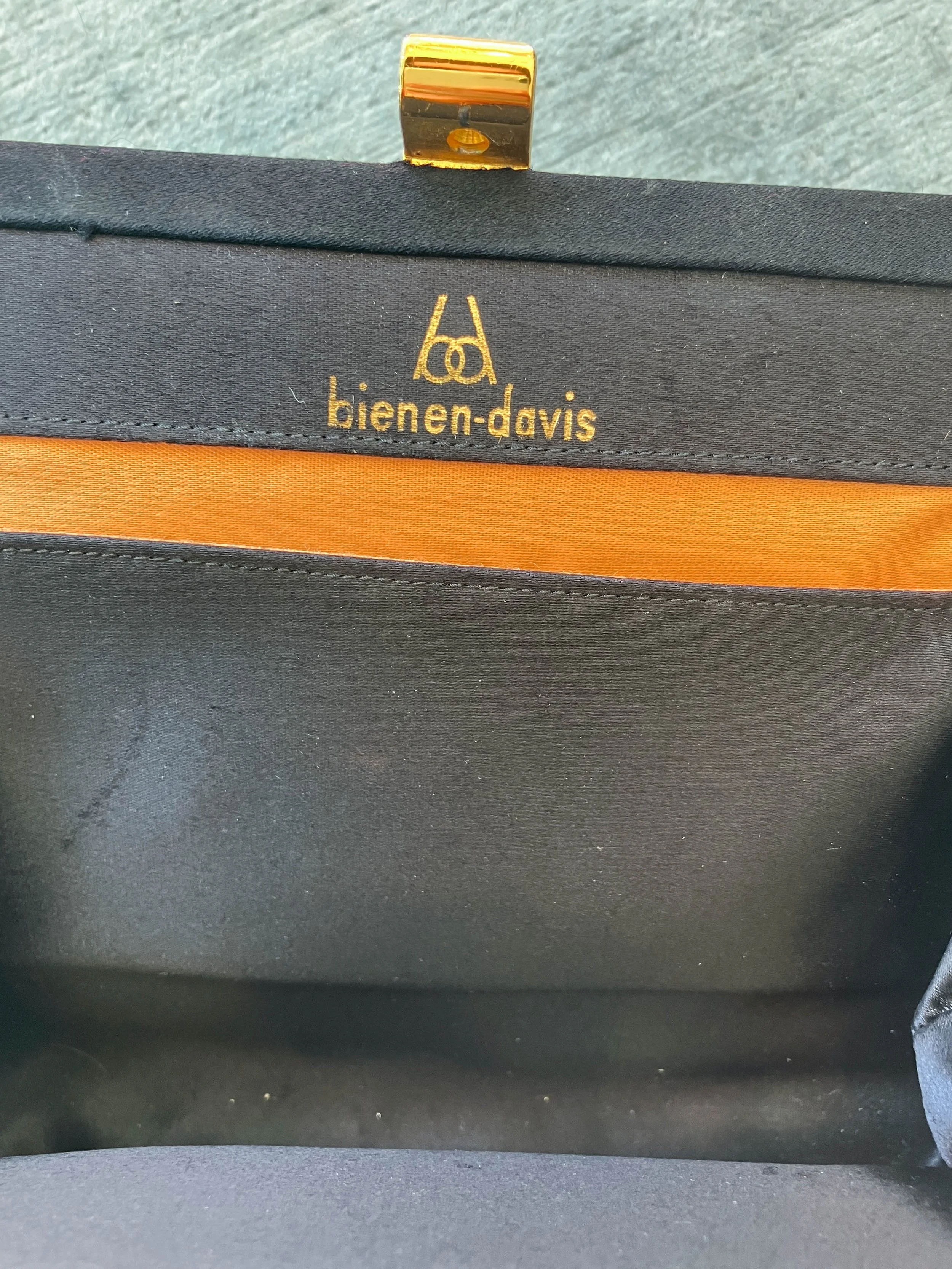 bienen daivs (4 of 4).jpg