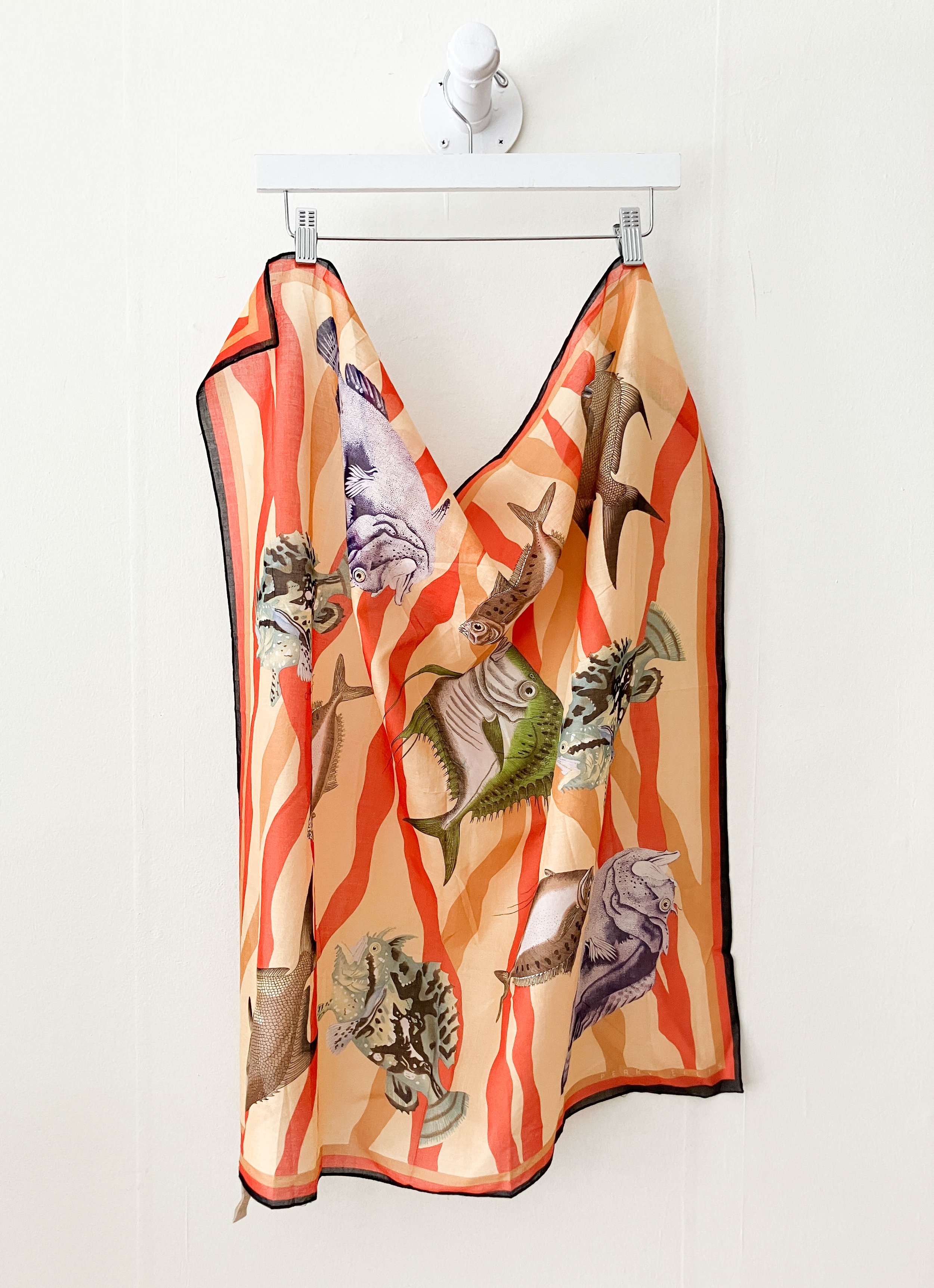 perry ellis scarf (5 of 8).jpg