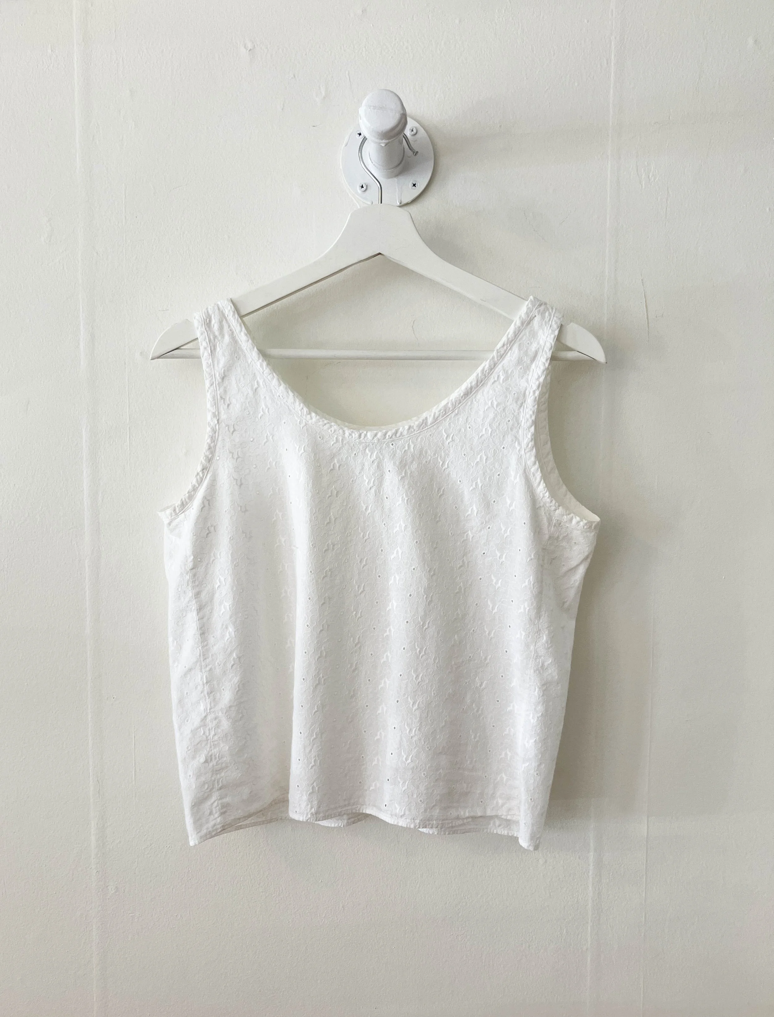 linen and eyelet (1 of 11).jpg