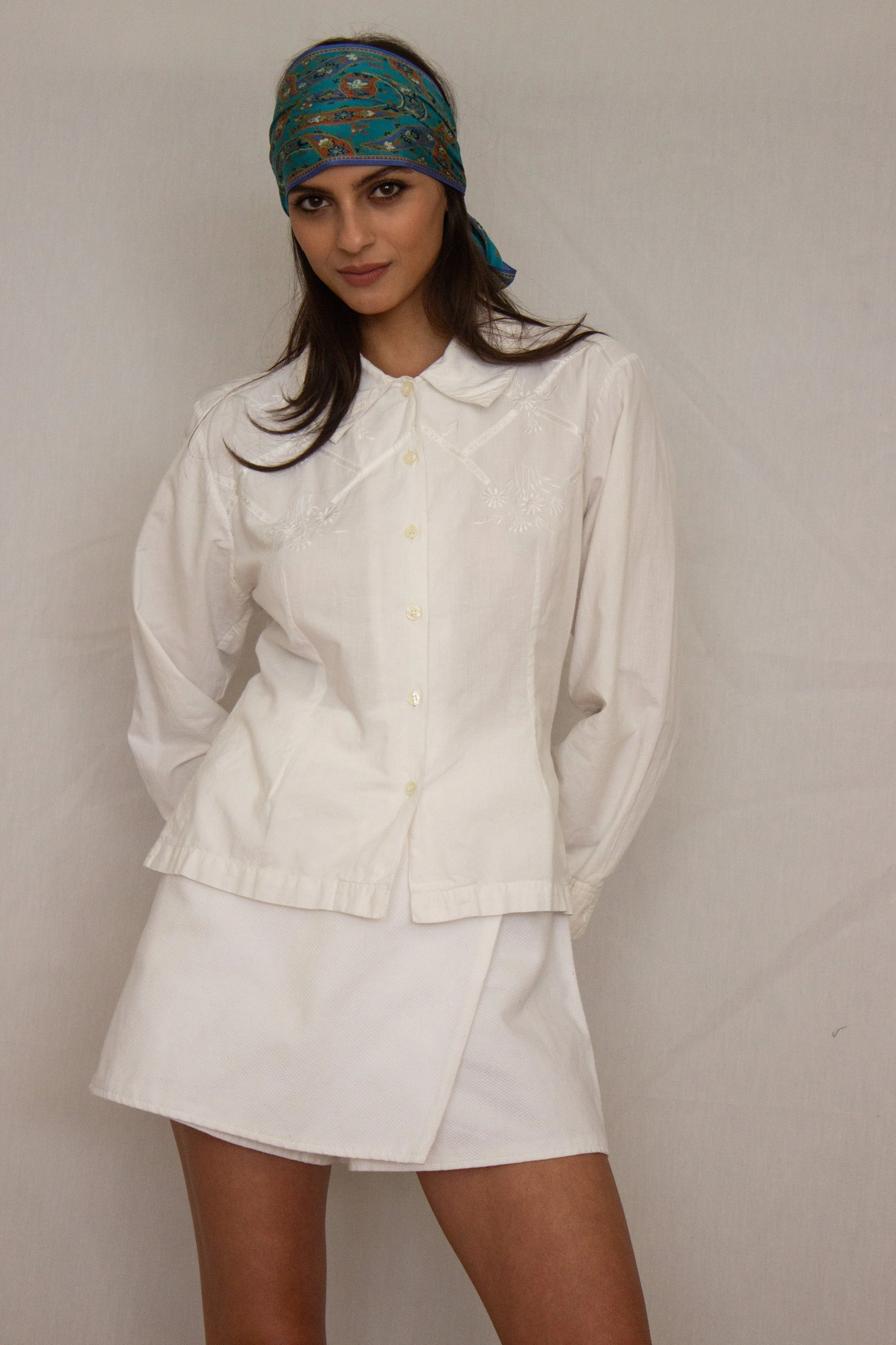 flora white shirt (2 of 4).jpg
