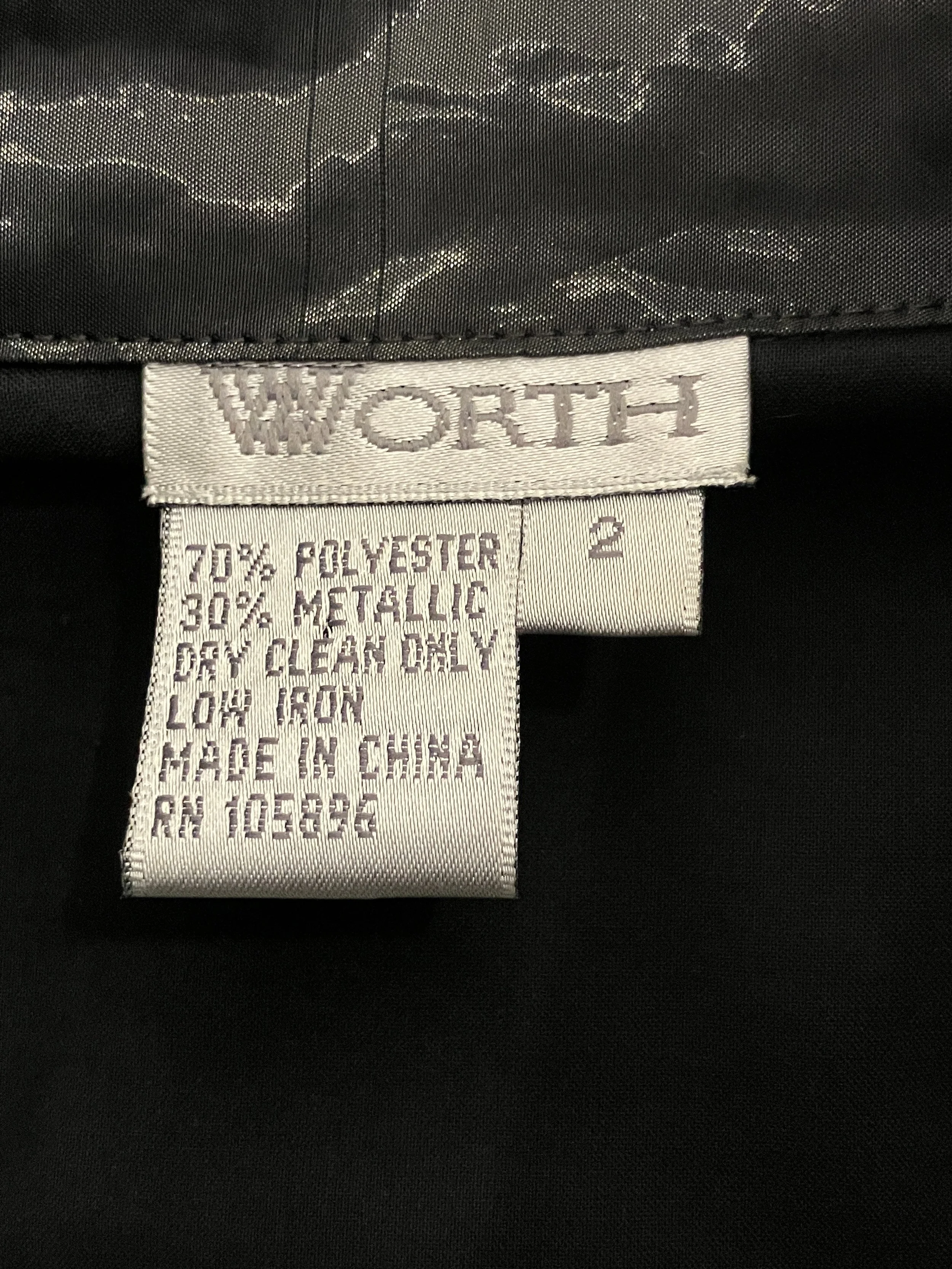 gray top tag.JPG
