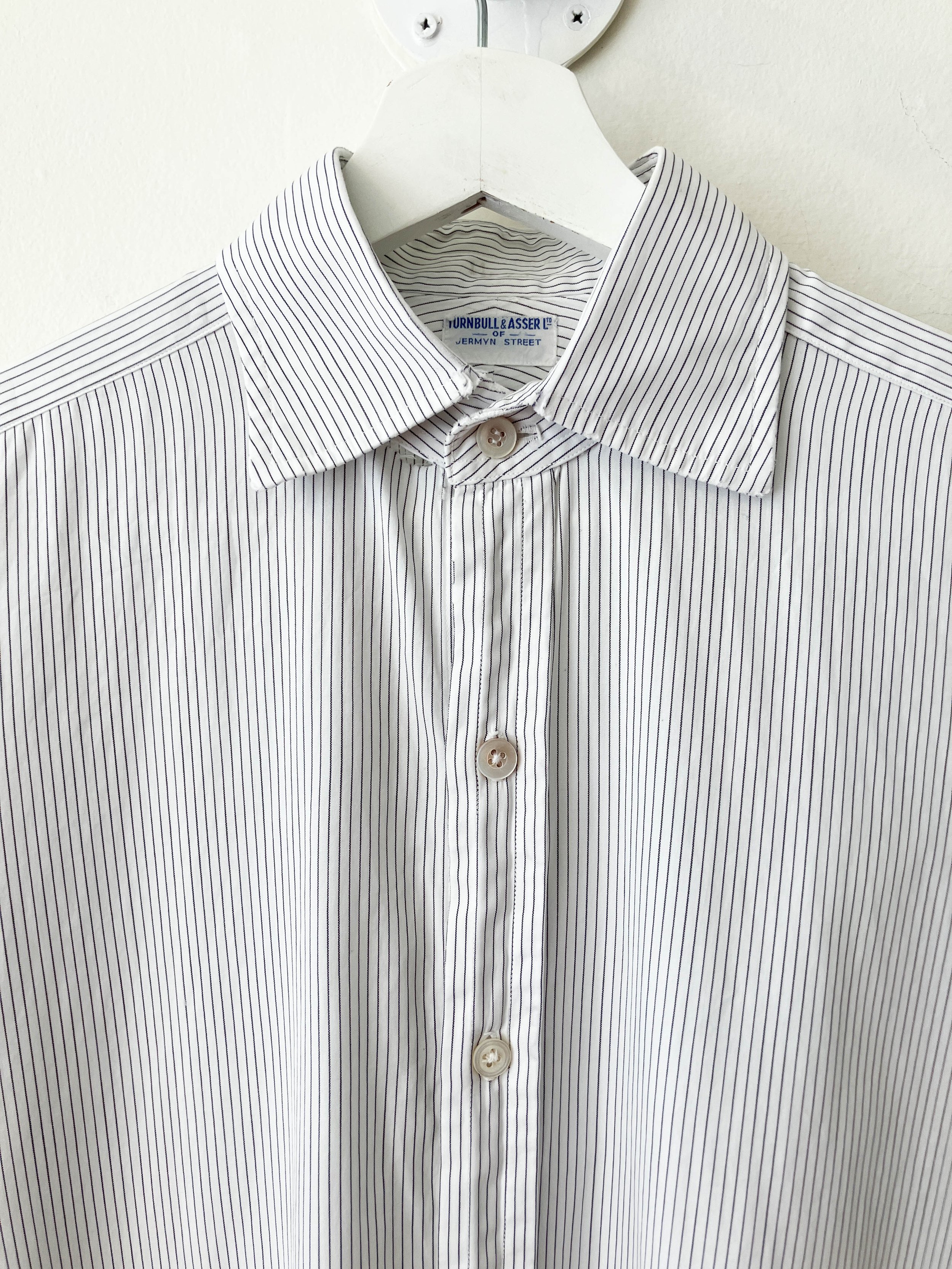 bw cotton shirt (2 of 5).jpg
