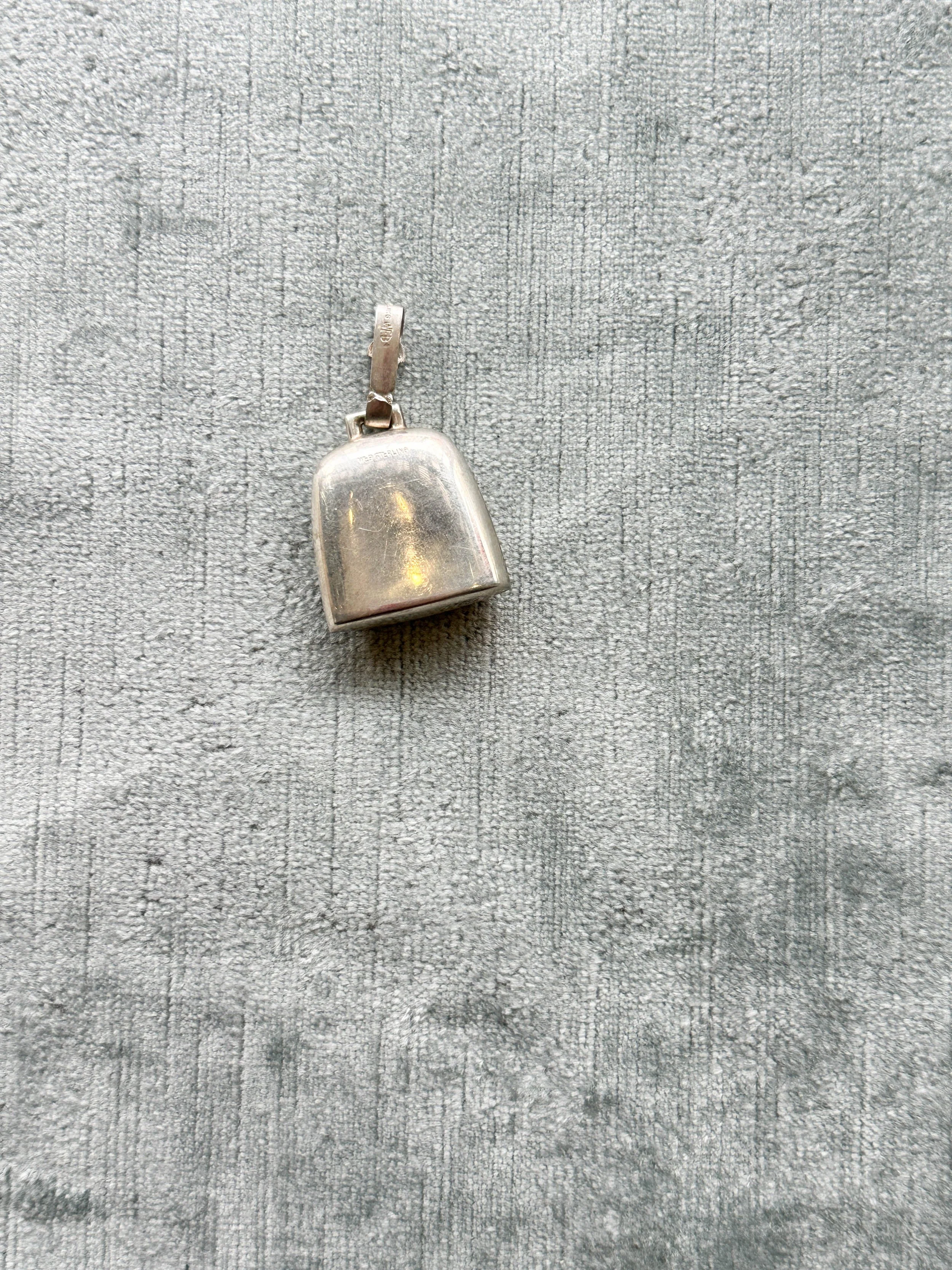 BELL (3 of 4).jpg