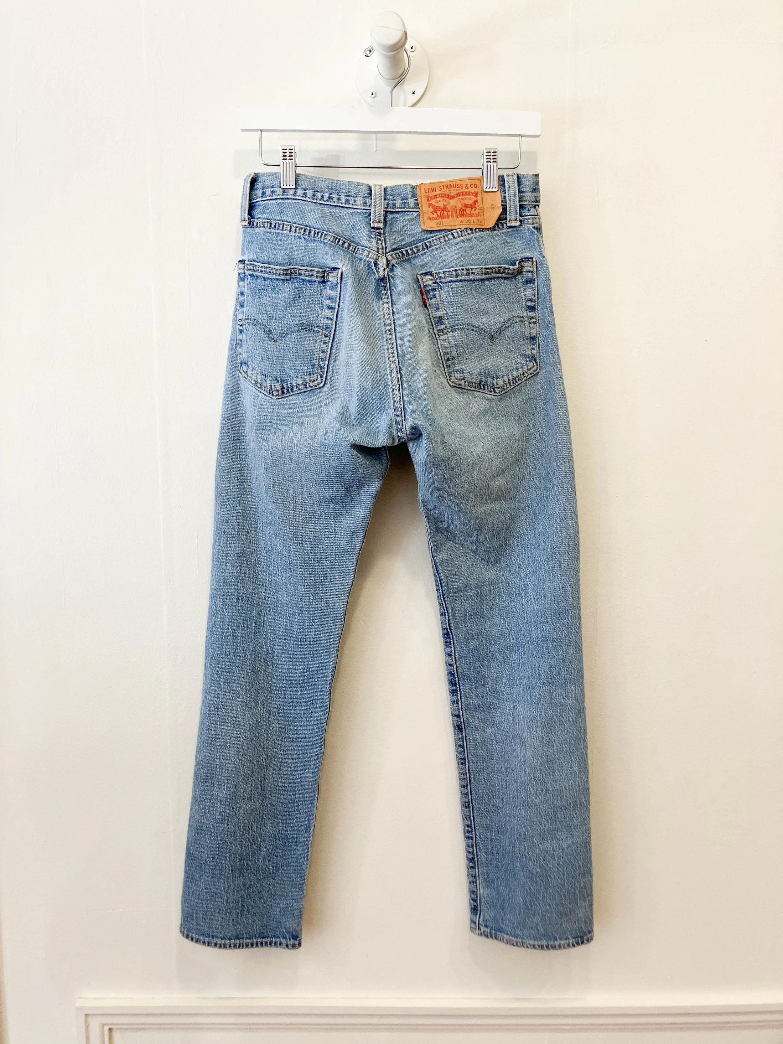 perfect levis (4 of 7).jpg