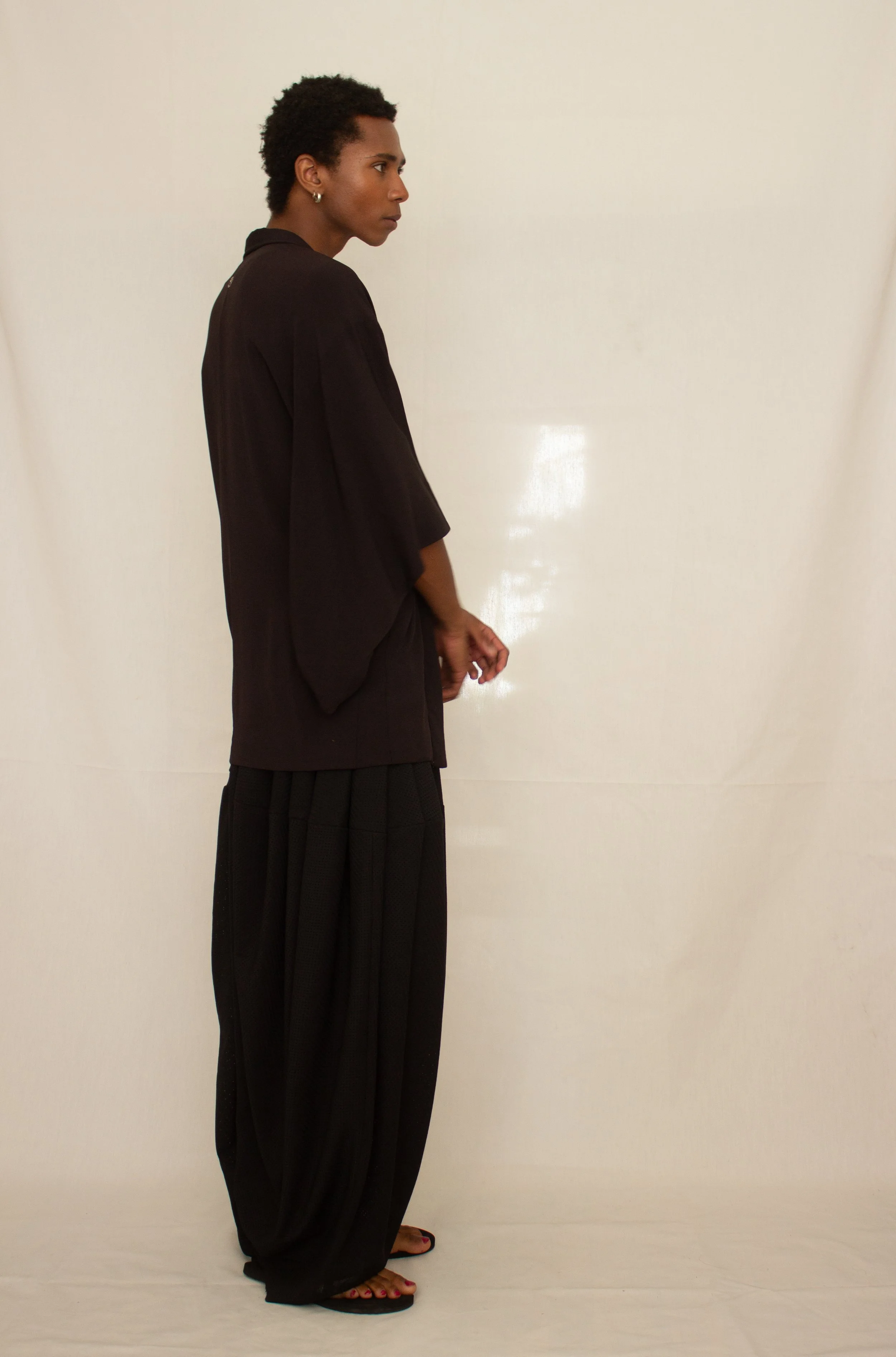 black crepe top (2 of 8).jpg