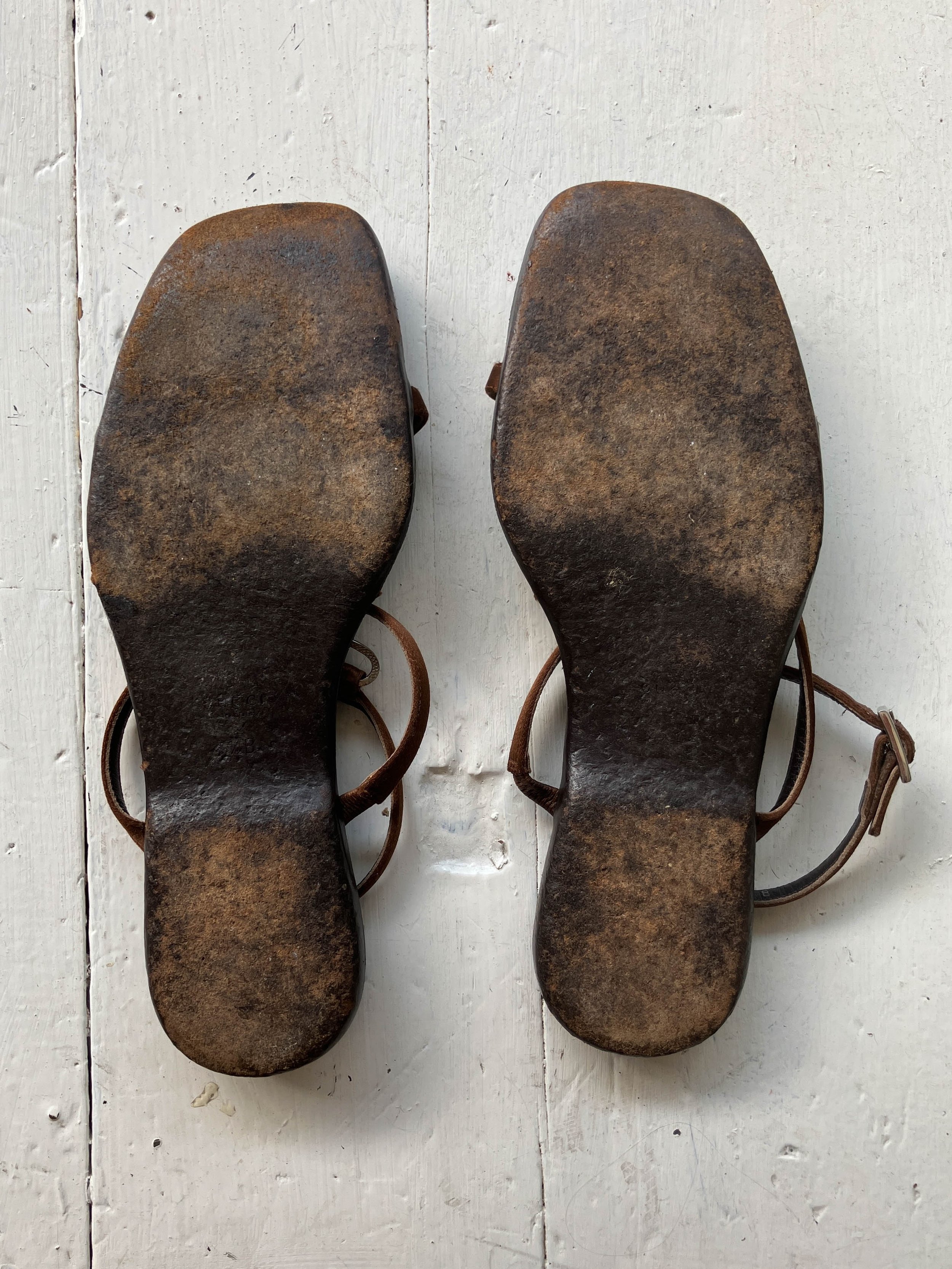 gucci sandals (5 of 5).jpg