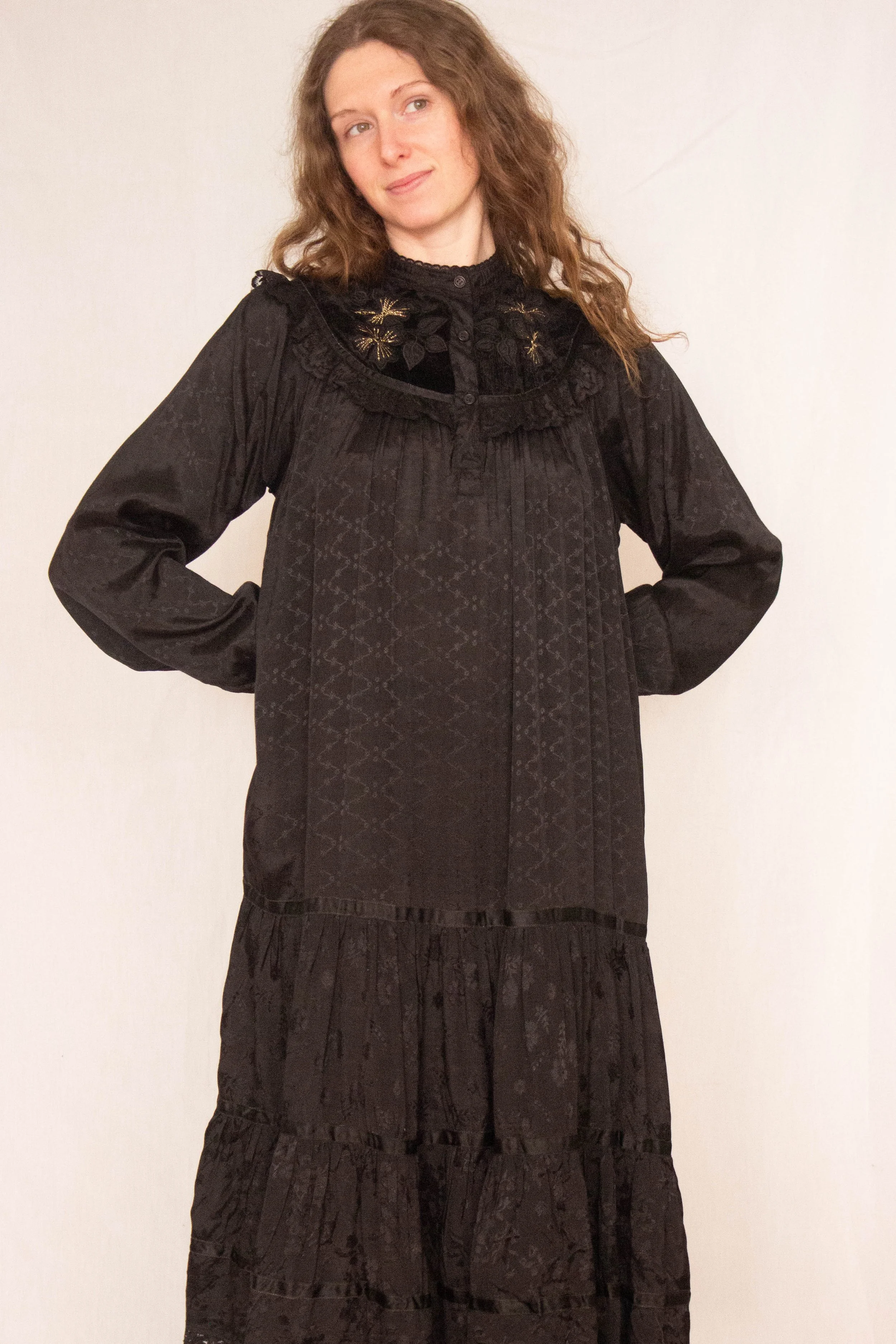 indian gold embroidered dress (8 of 8).jpg