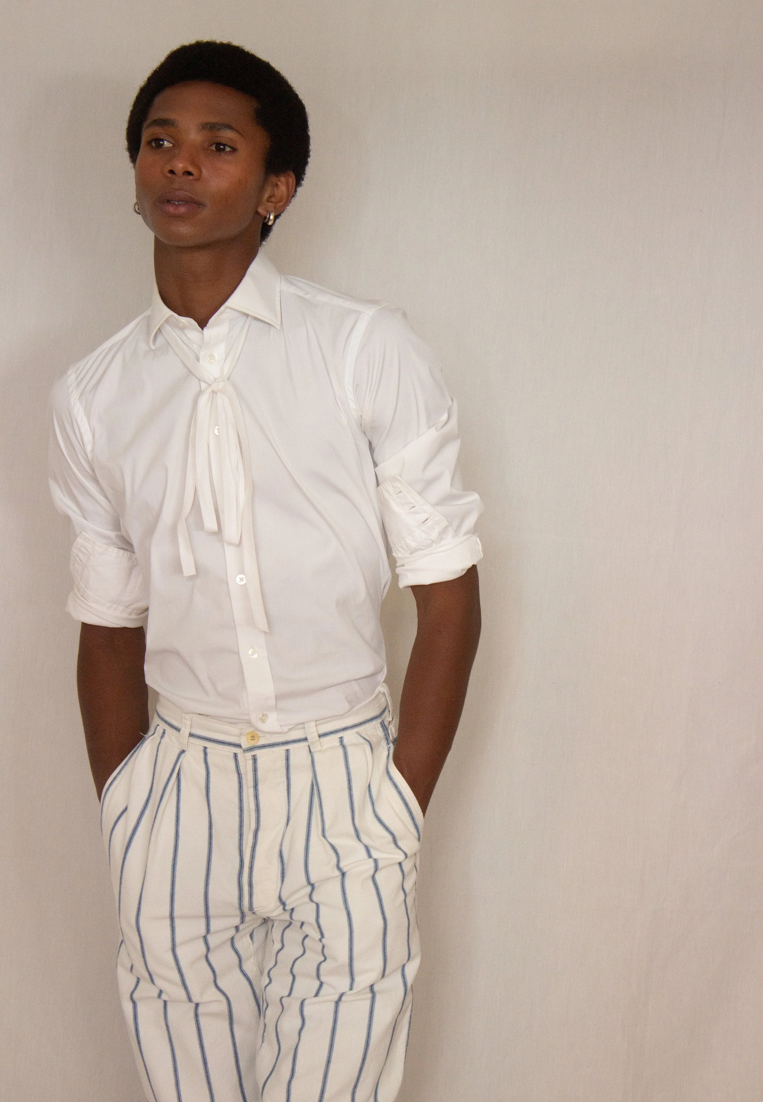white and blue outfit (8 of 8).jpg