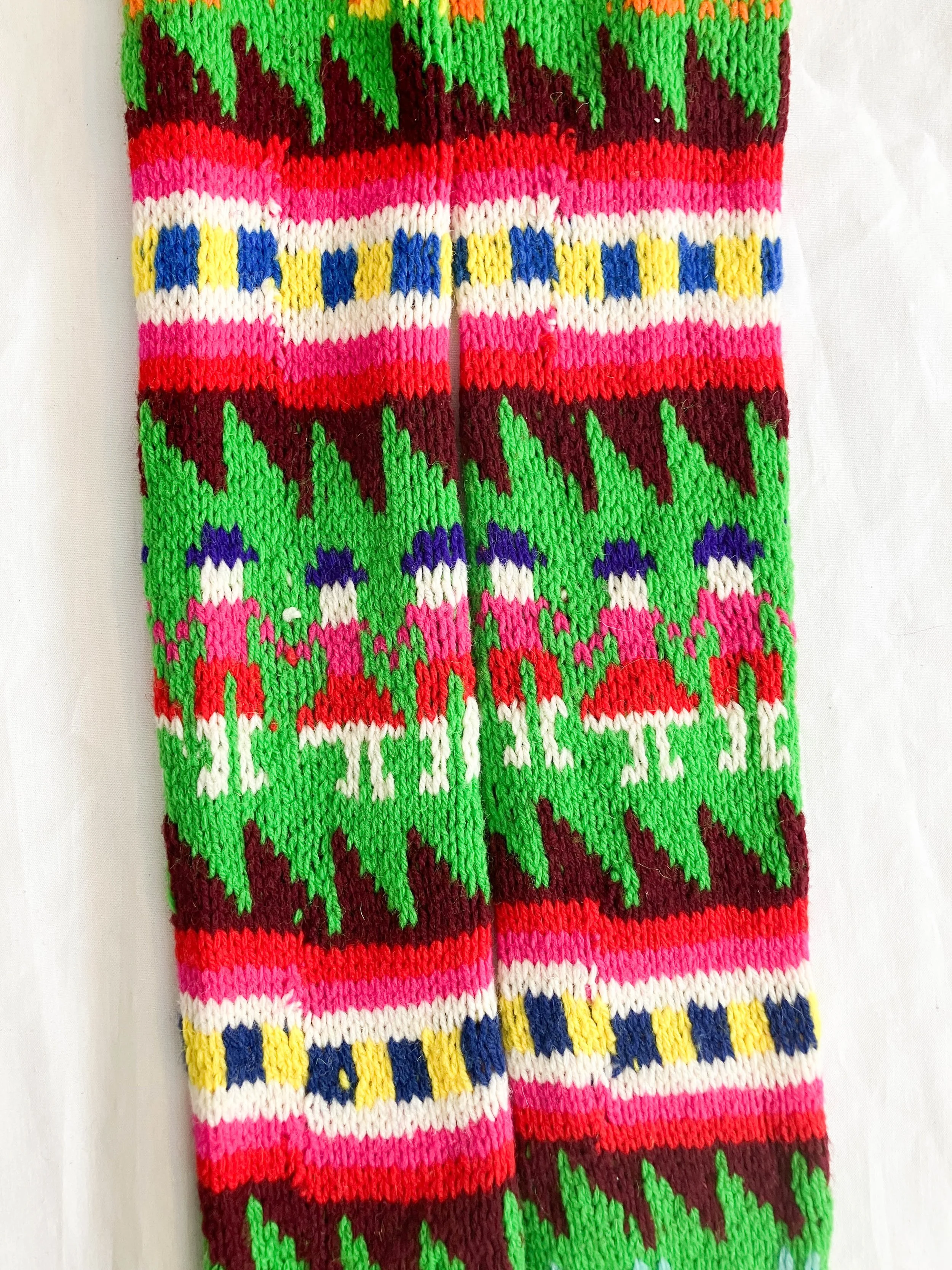 green socks (3 of 5).jpg