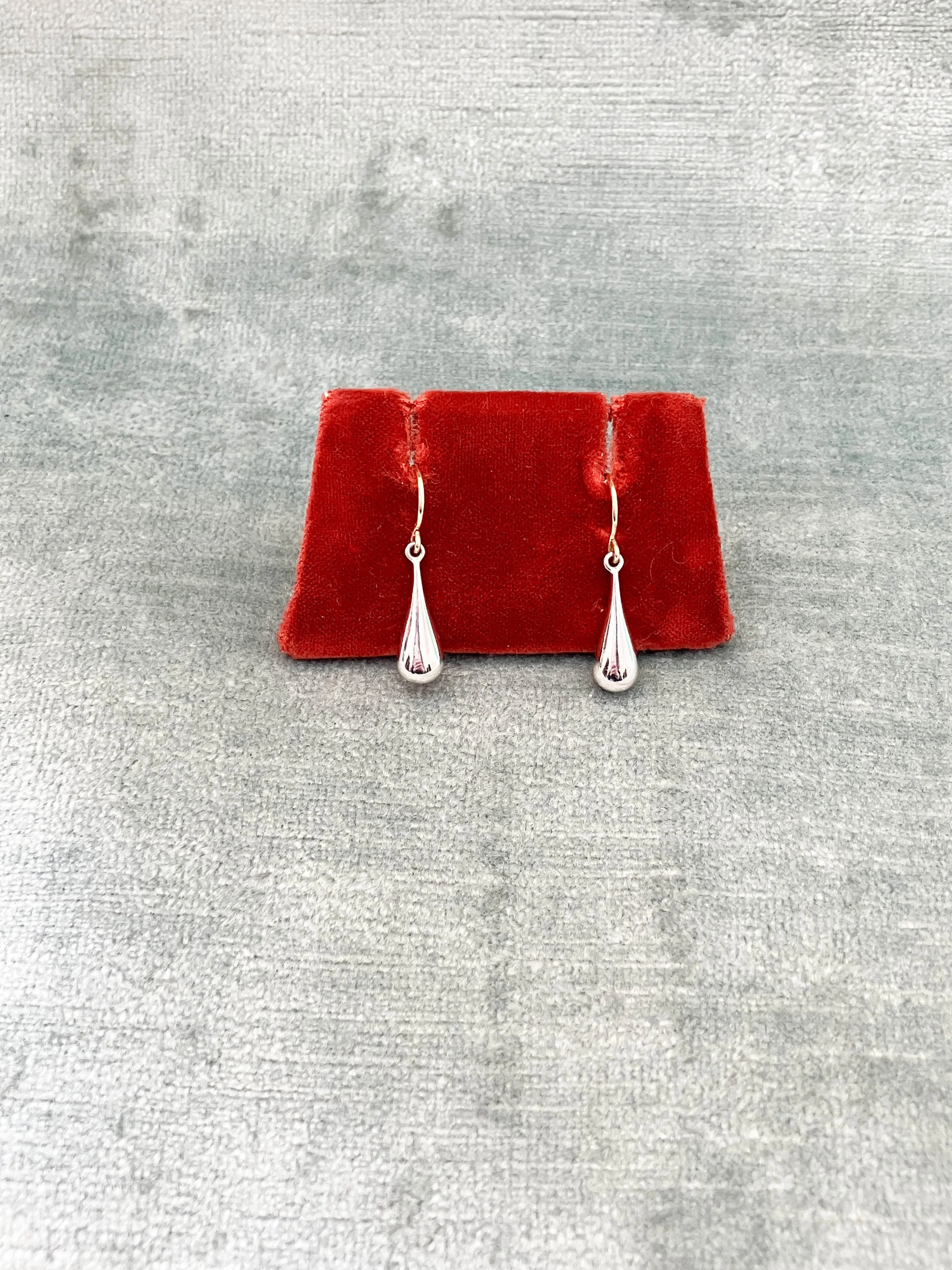 saks earrings (1 of 6).jpg