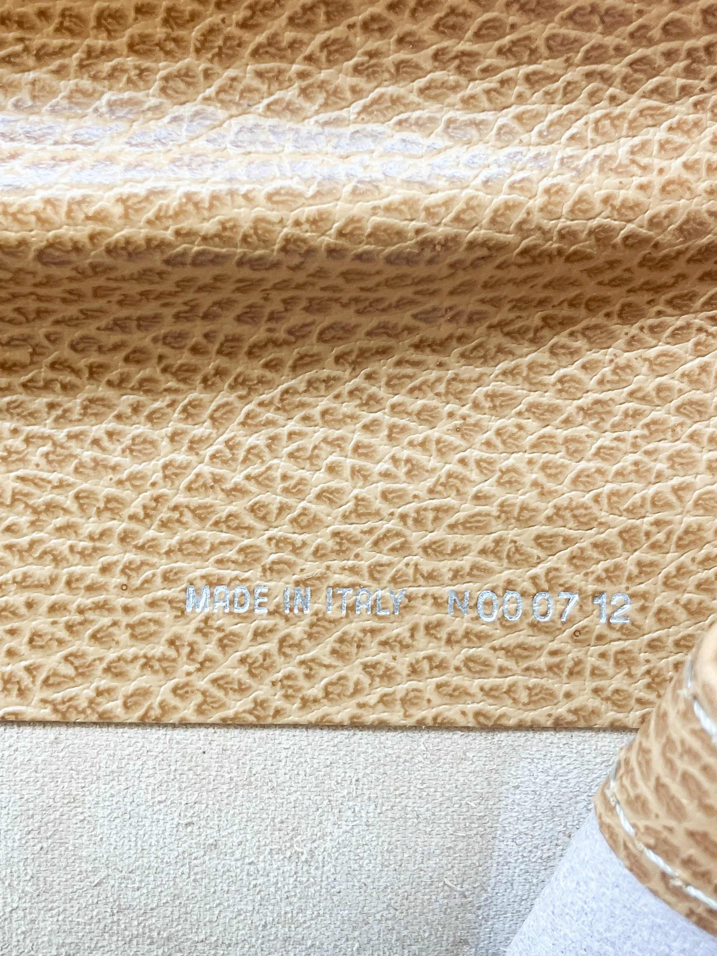 tan clutch (6 of 8).jpg