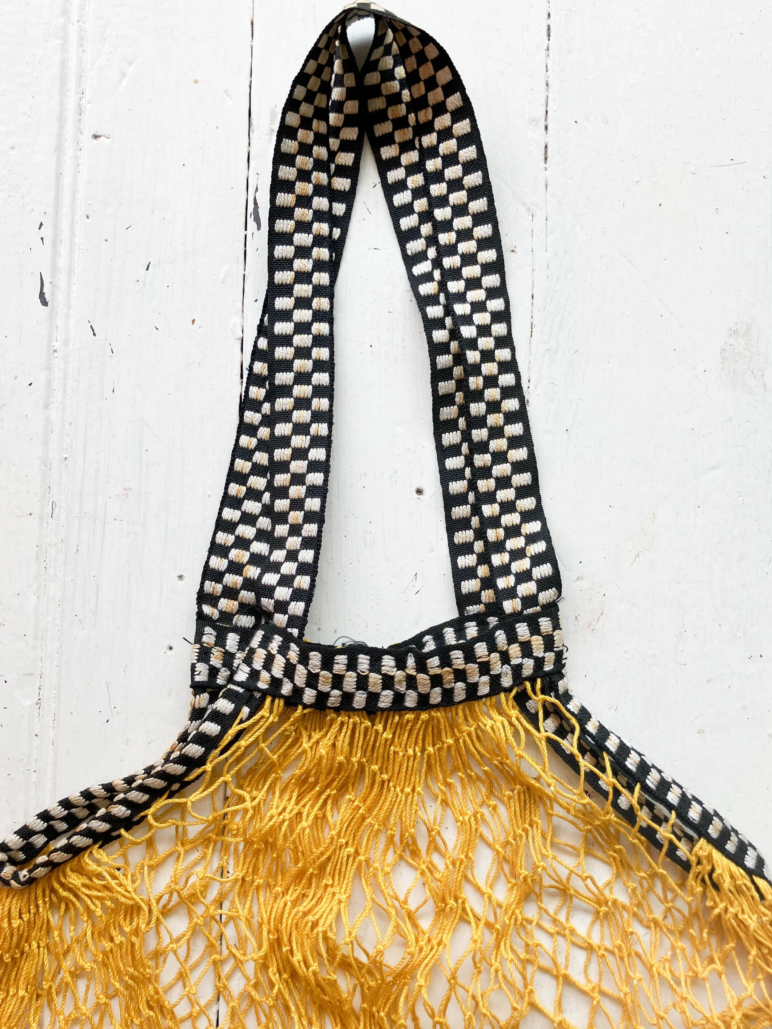 yellow fishnet (4 of 5).jpg