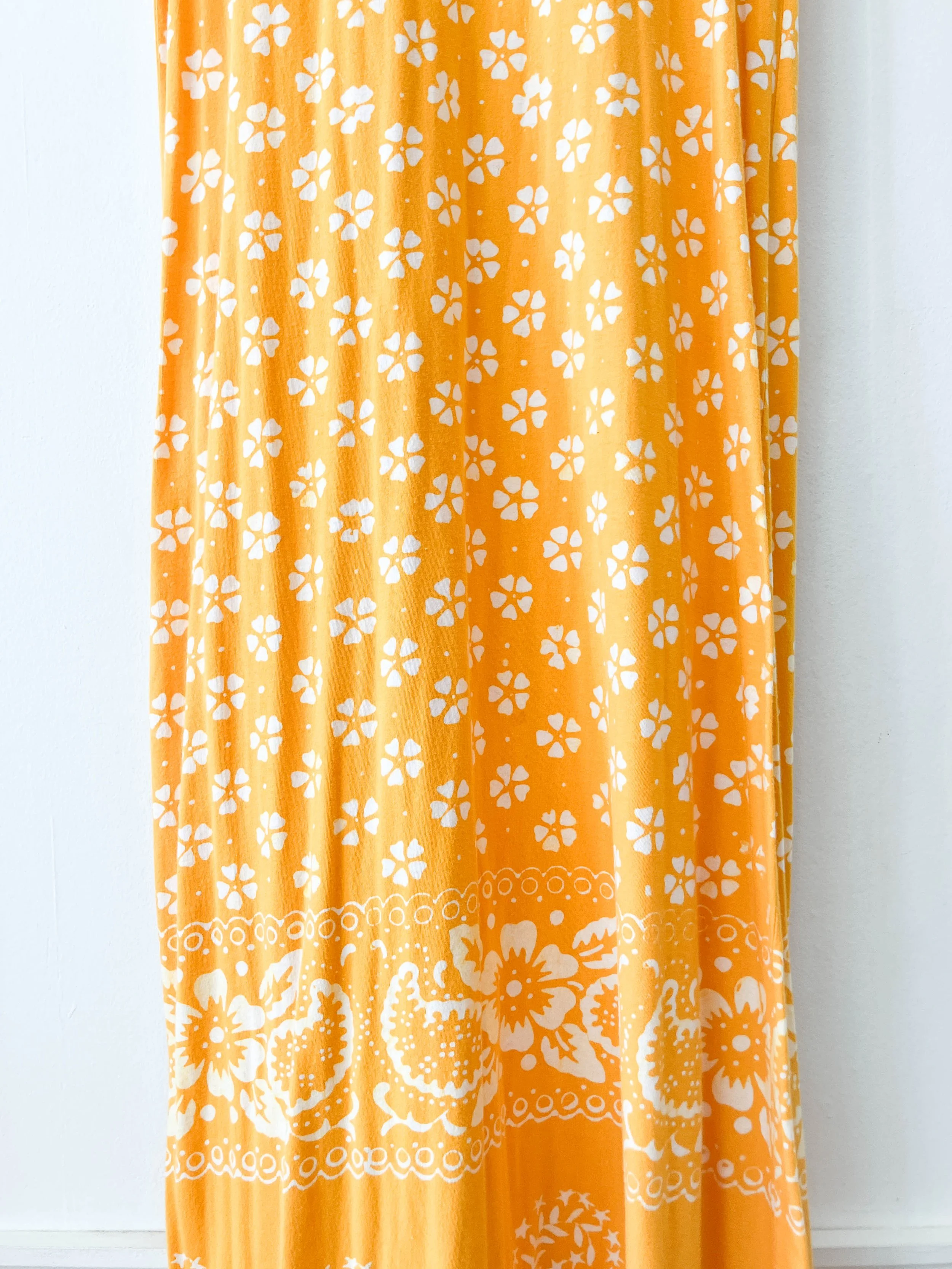 batik dress (2 of 5).jpg