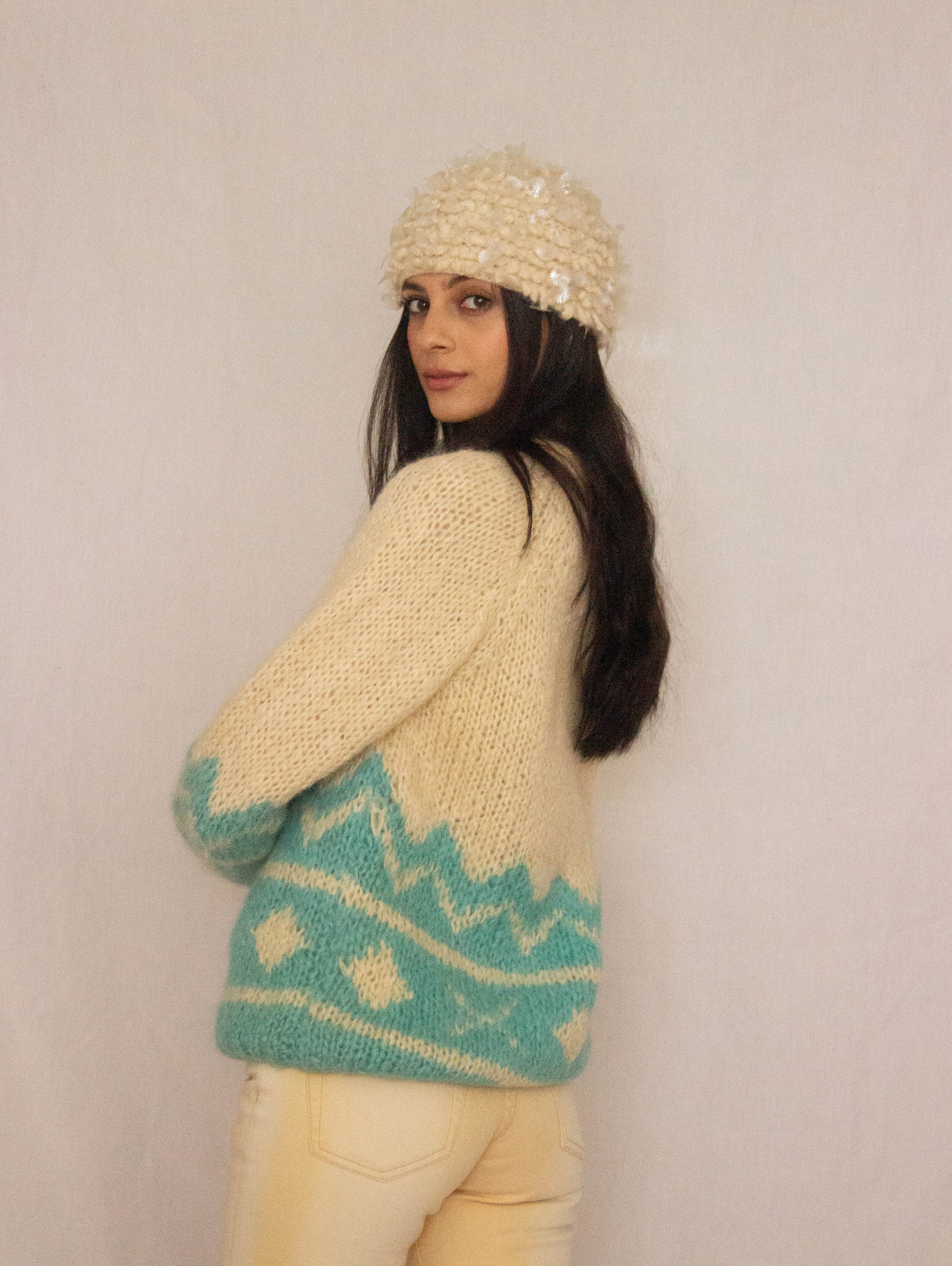 italian sweater and hat (15 of 15).jpg