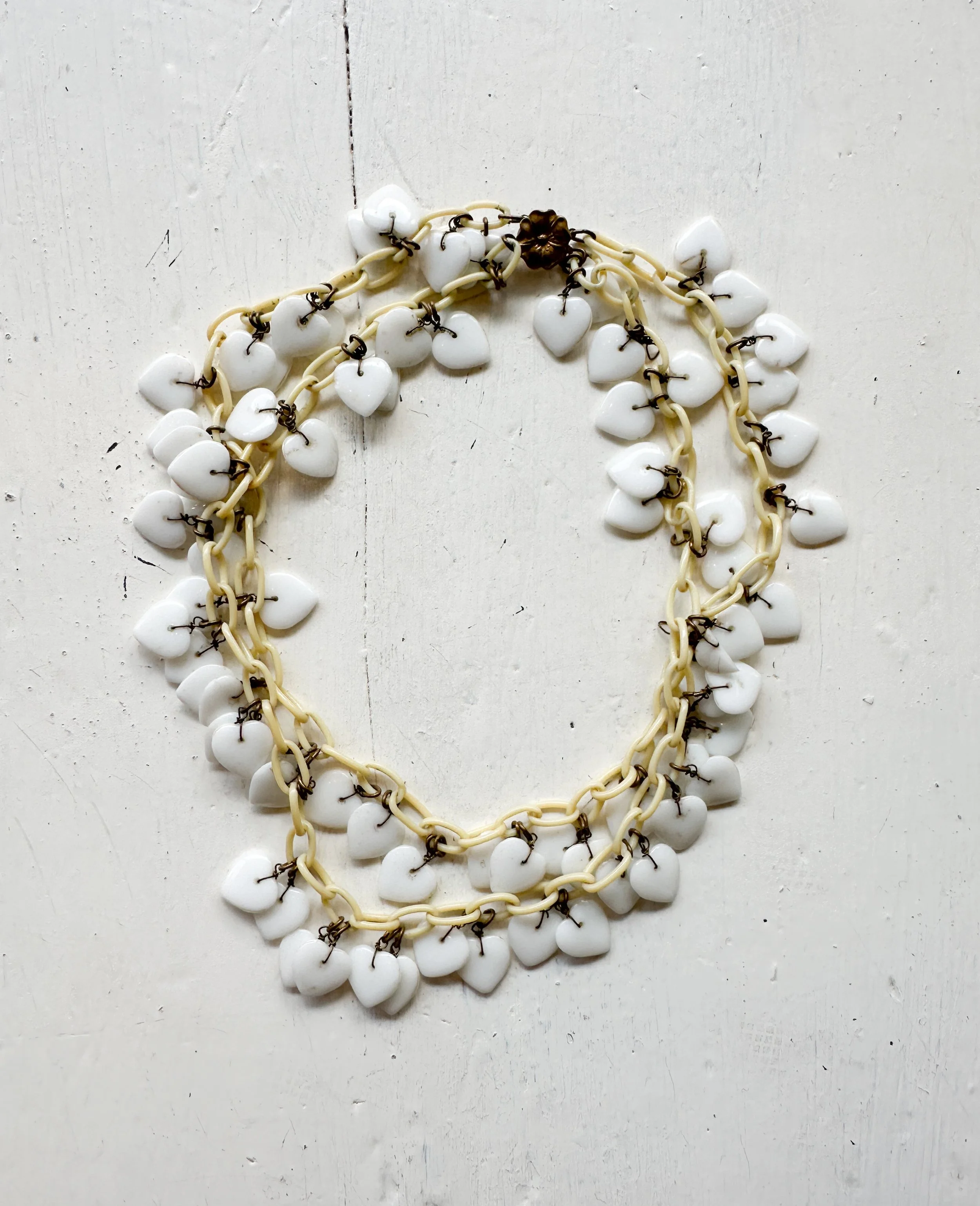 white heart collar (1 of 2).jpg