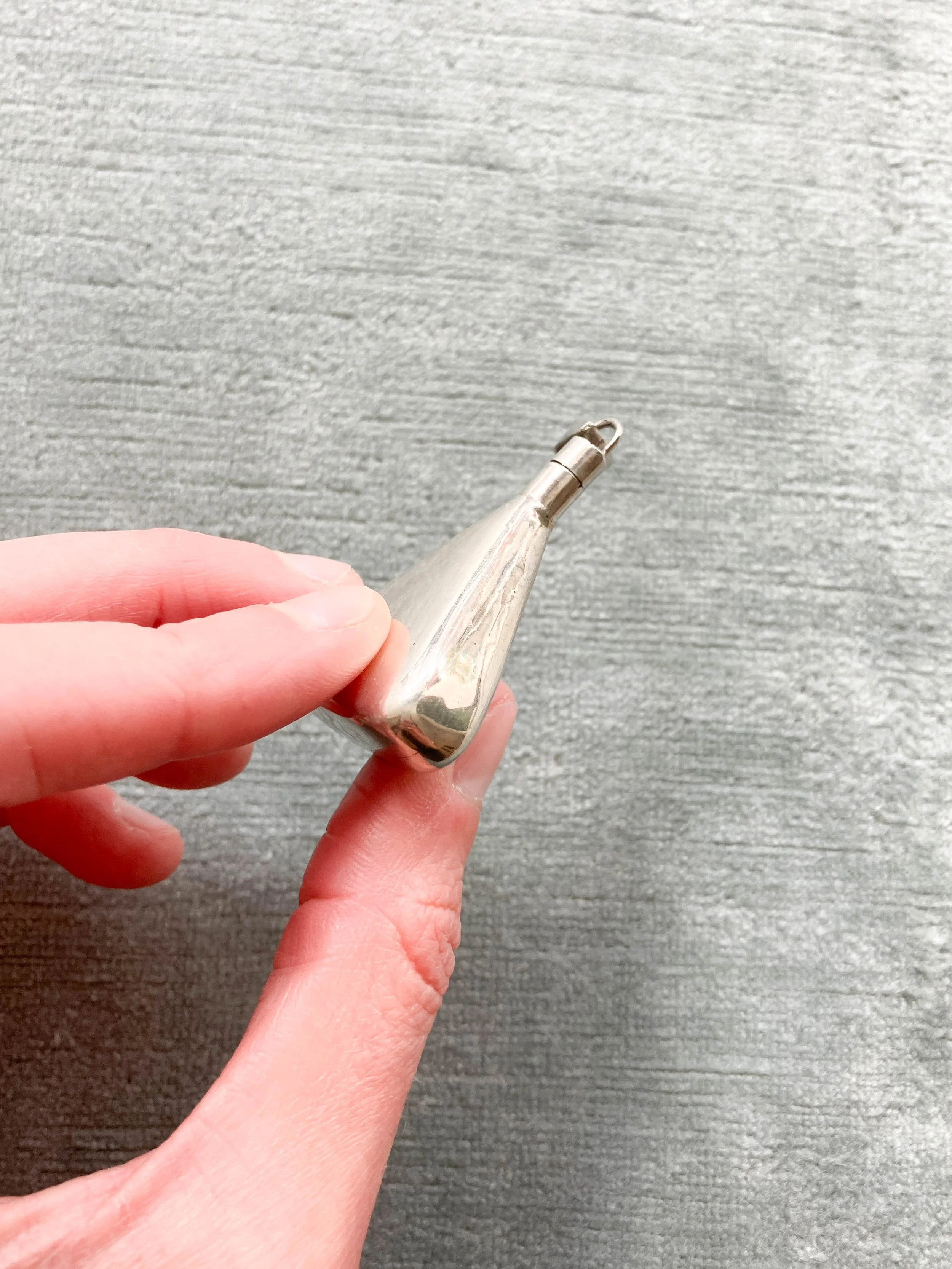 silver pendant triangle (5 of 5).jpg