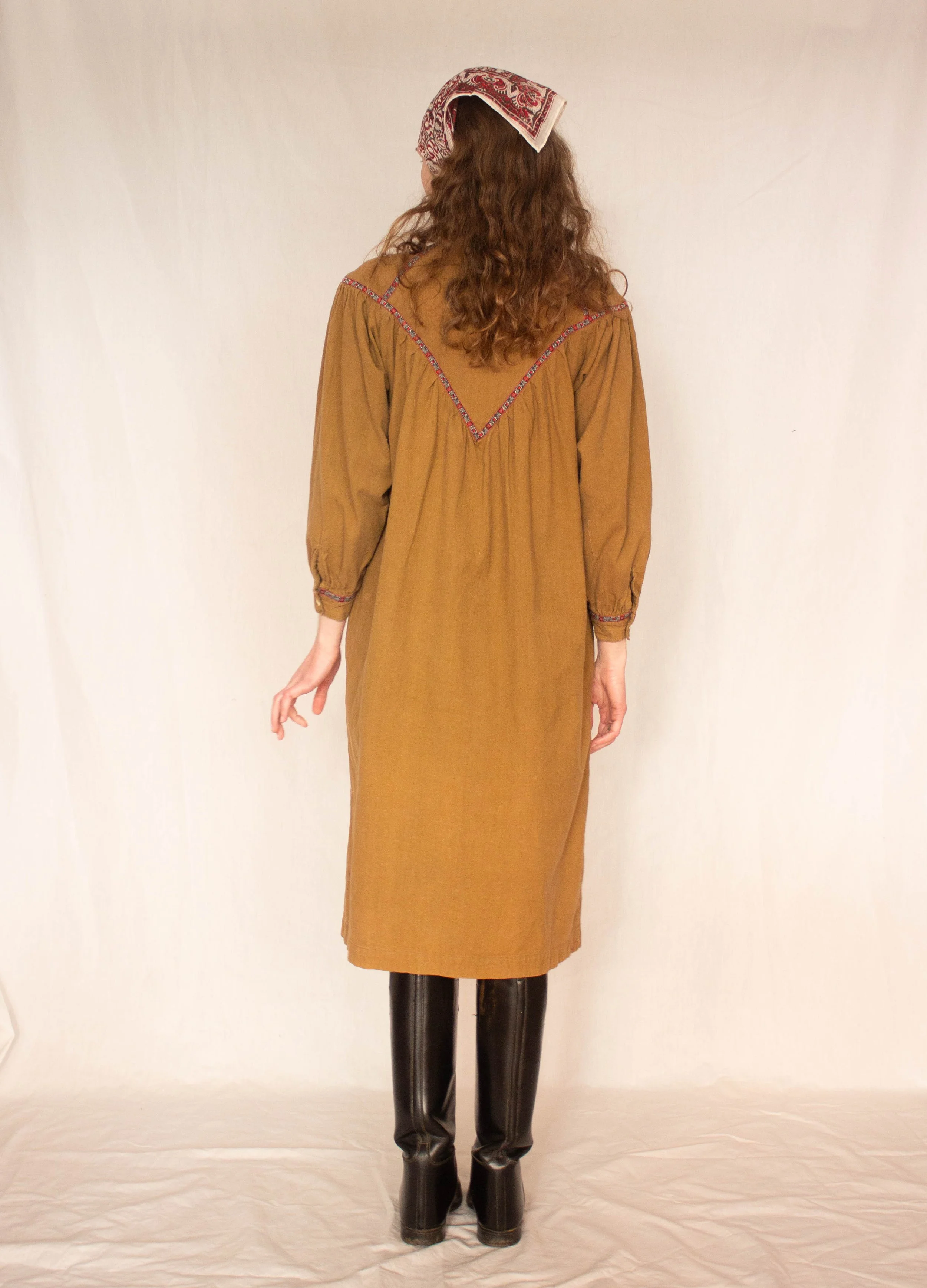 swiss trim dress (5 of 5).jpg