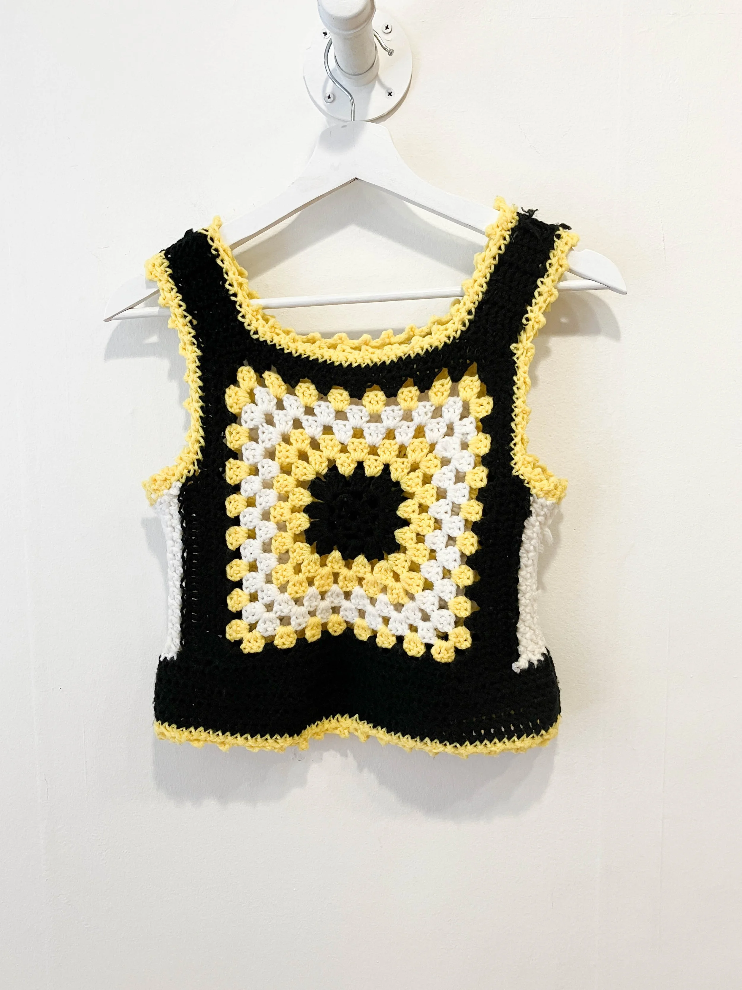 granny square (1 of 3).jpg