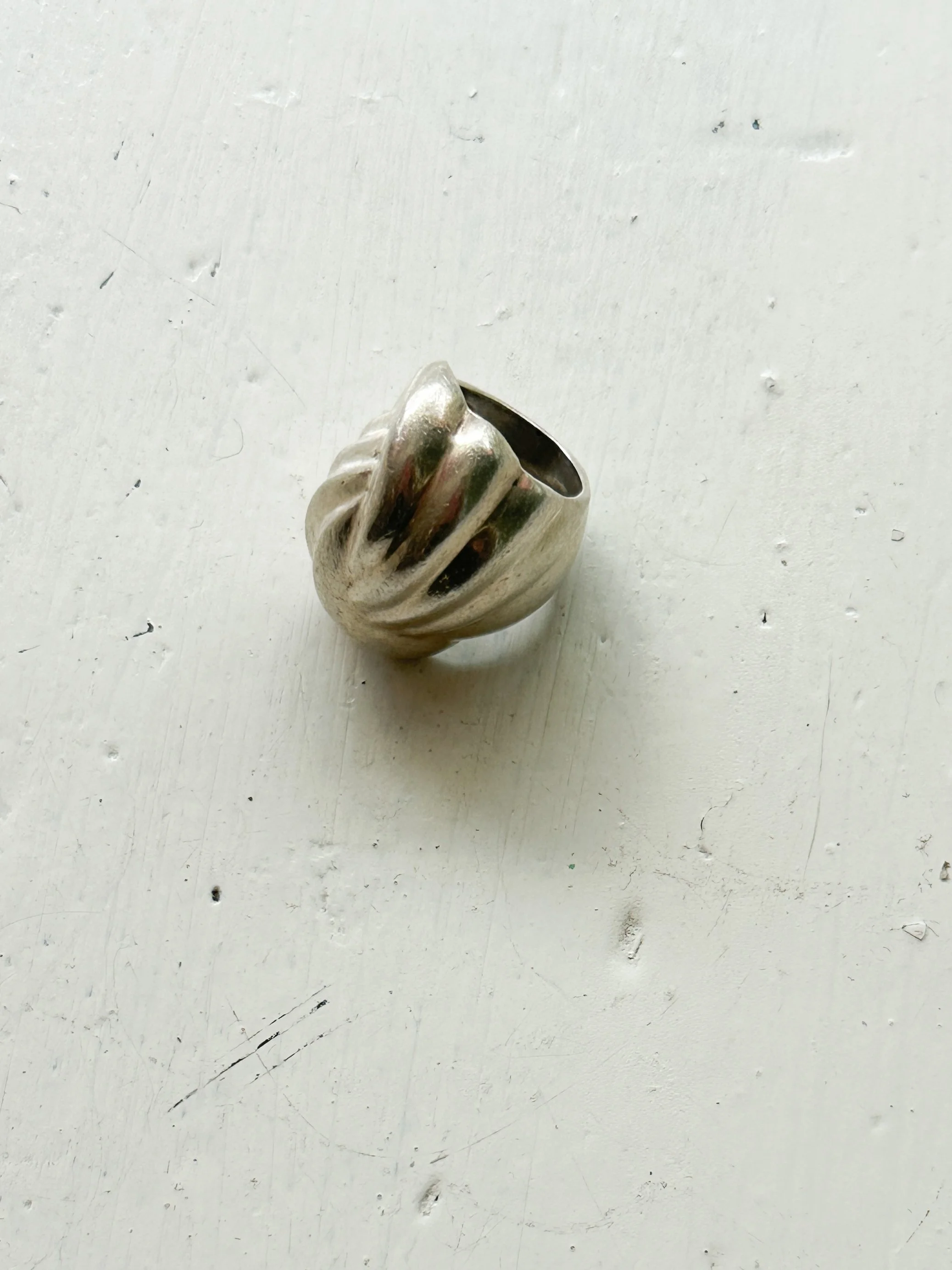 knot ring (2 of 3).jpg