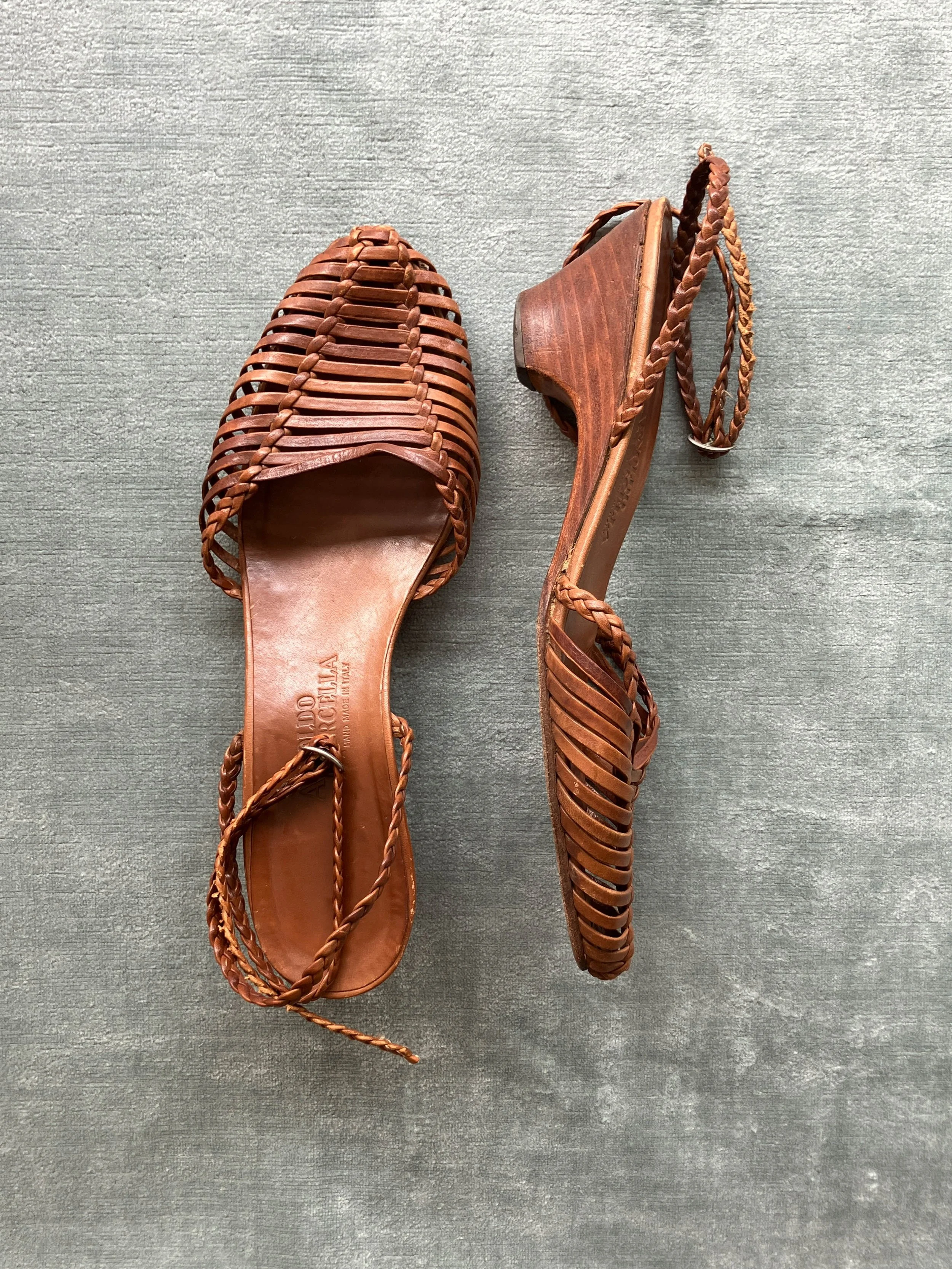 leather sandals (3 of 8).jpg