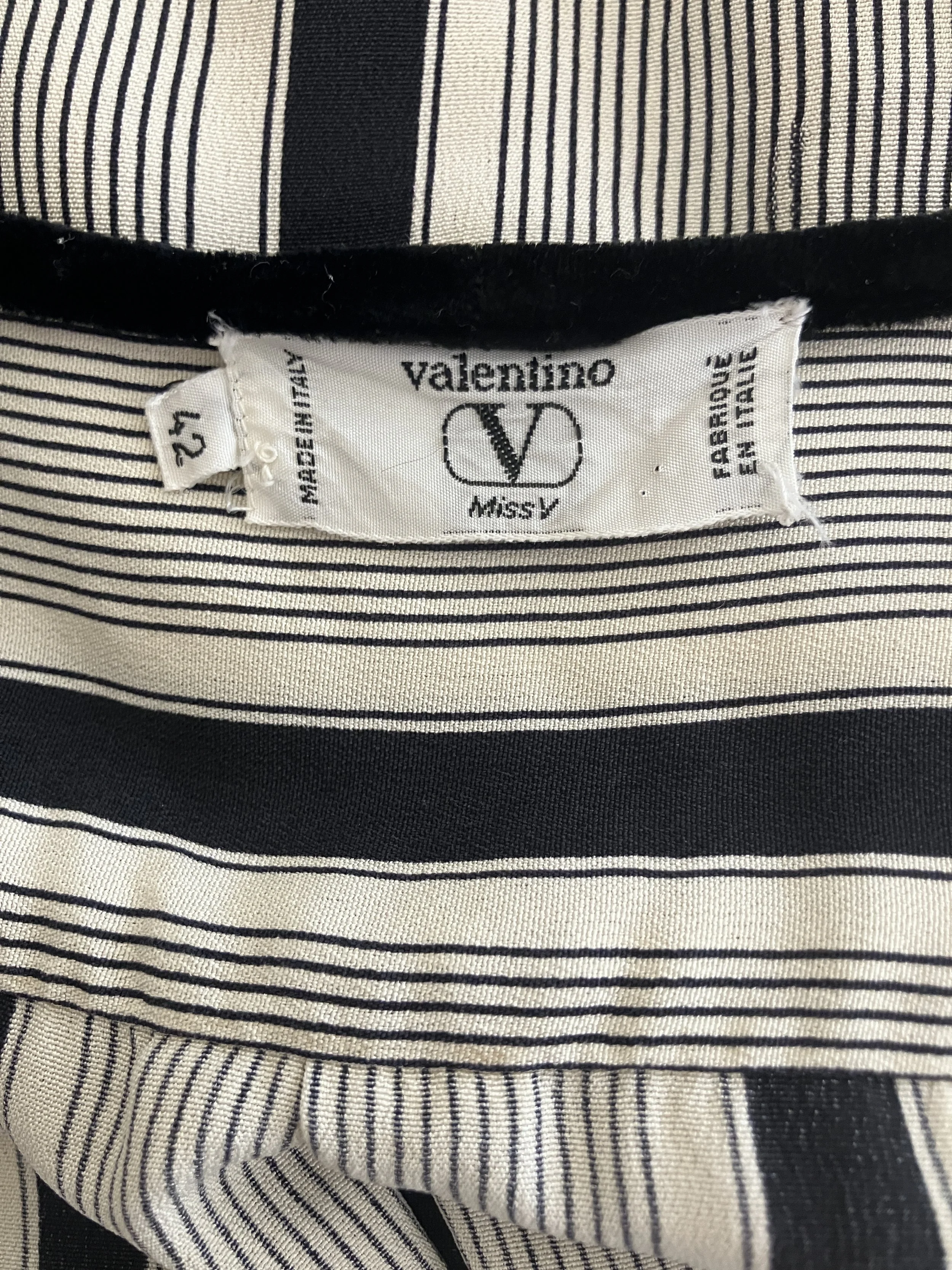 striped valentino tag.JPG