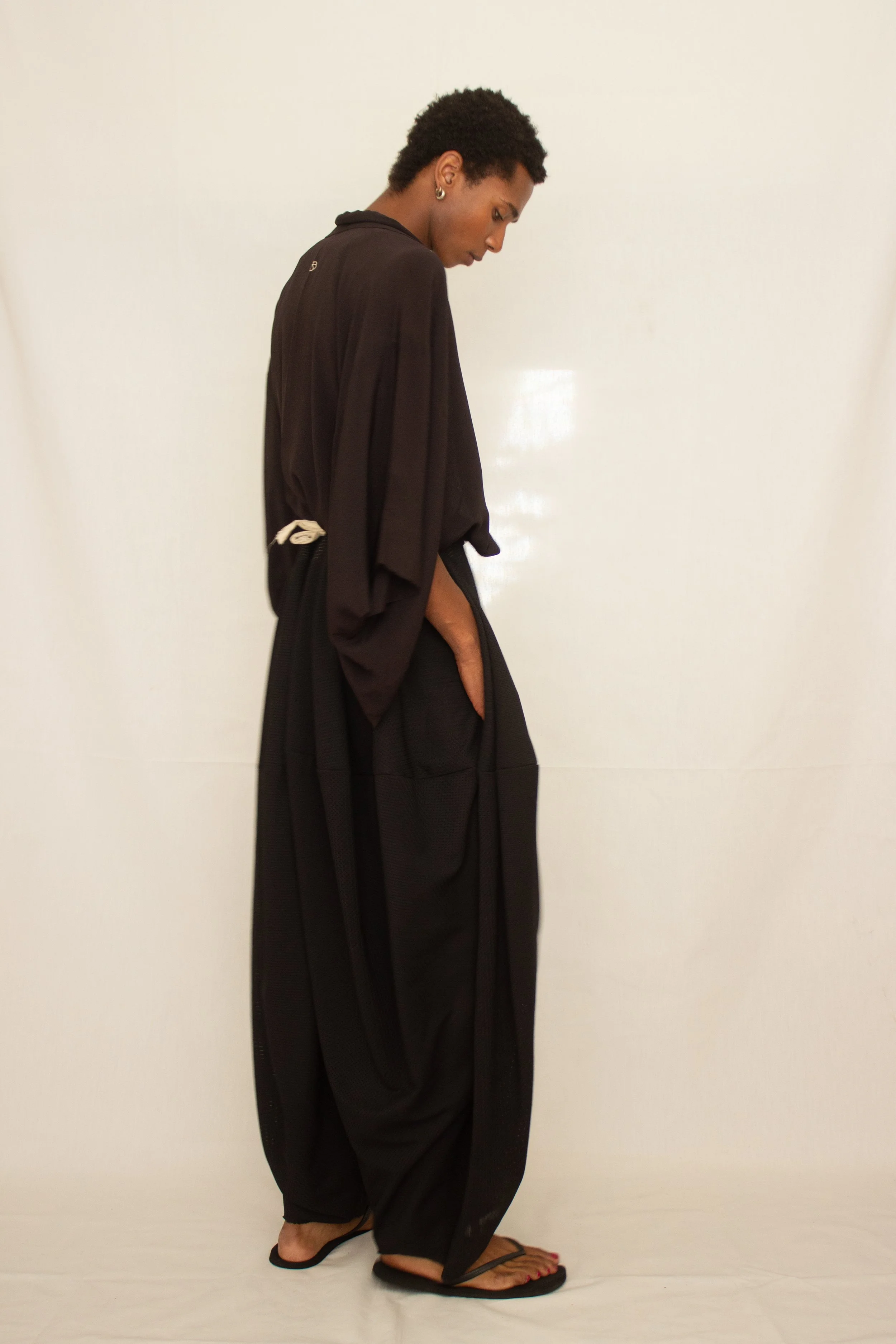 black crepe top (8 of 8).jpg