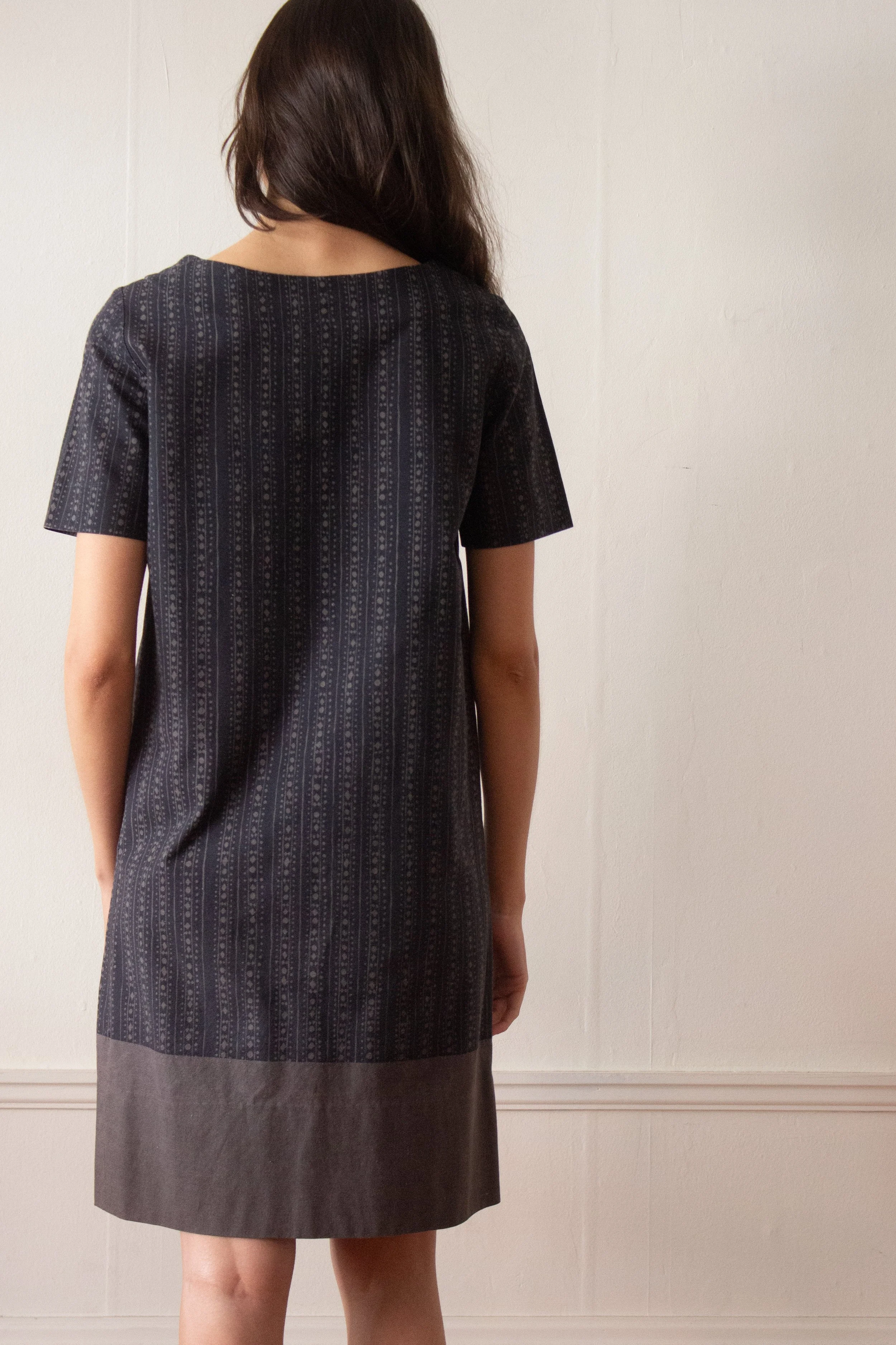 marimekko dress black and gray (3 of 4).jpg