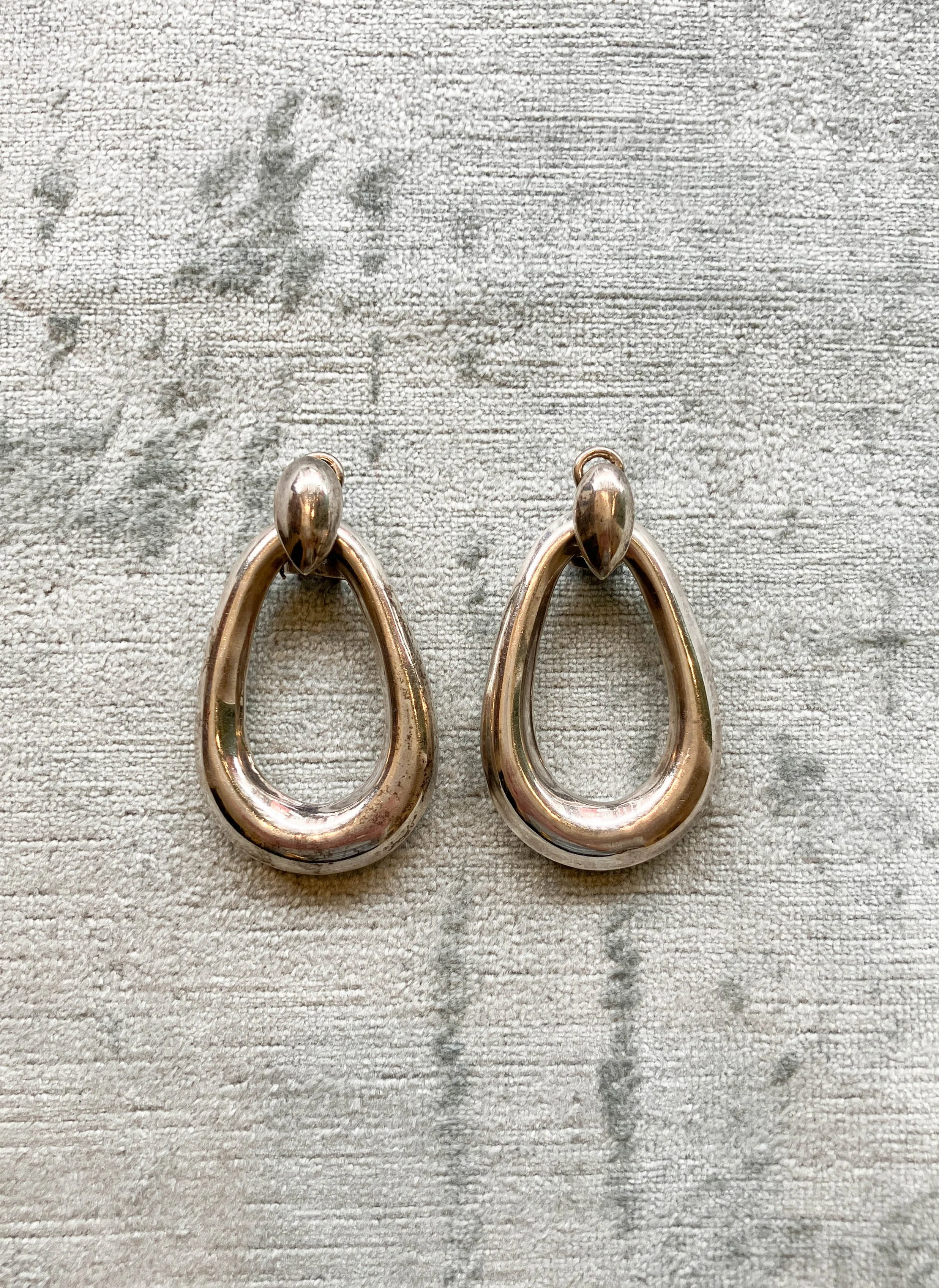 dangle hoop (1 of 5).jpg